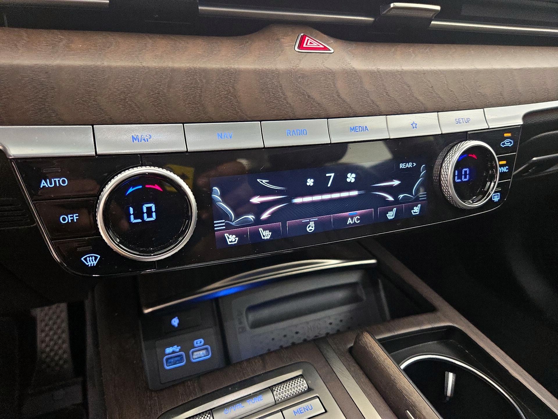 Thumbnail: 2022 Genesis G80 - 17