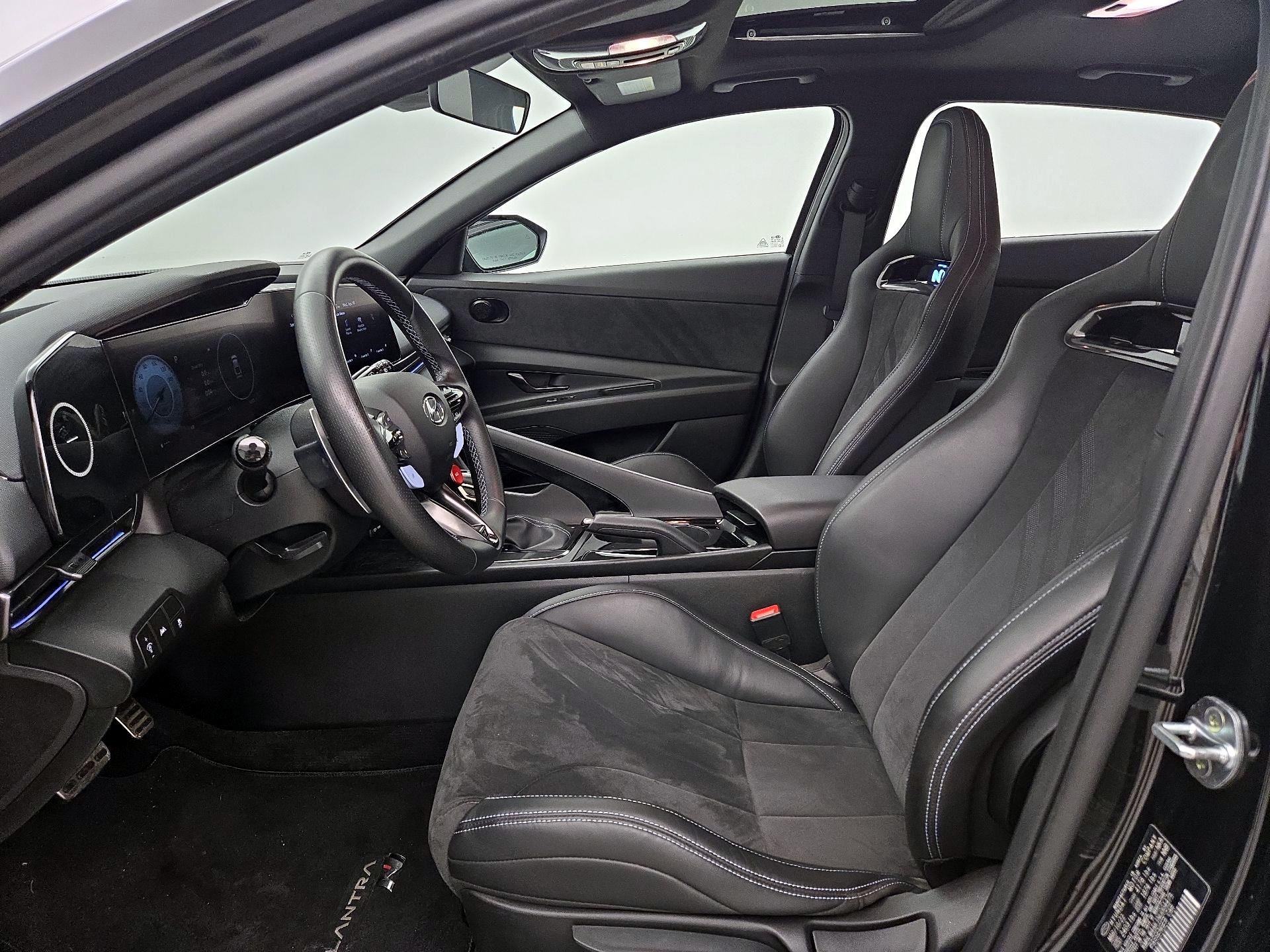 Thumbnail: 2022 Hyundai Elantra - 11