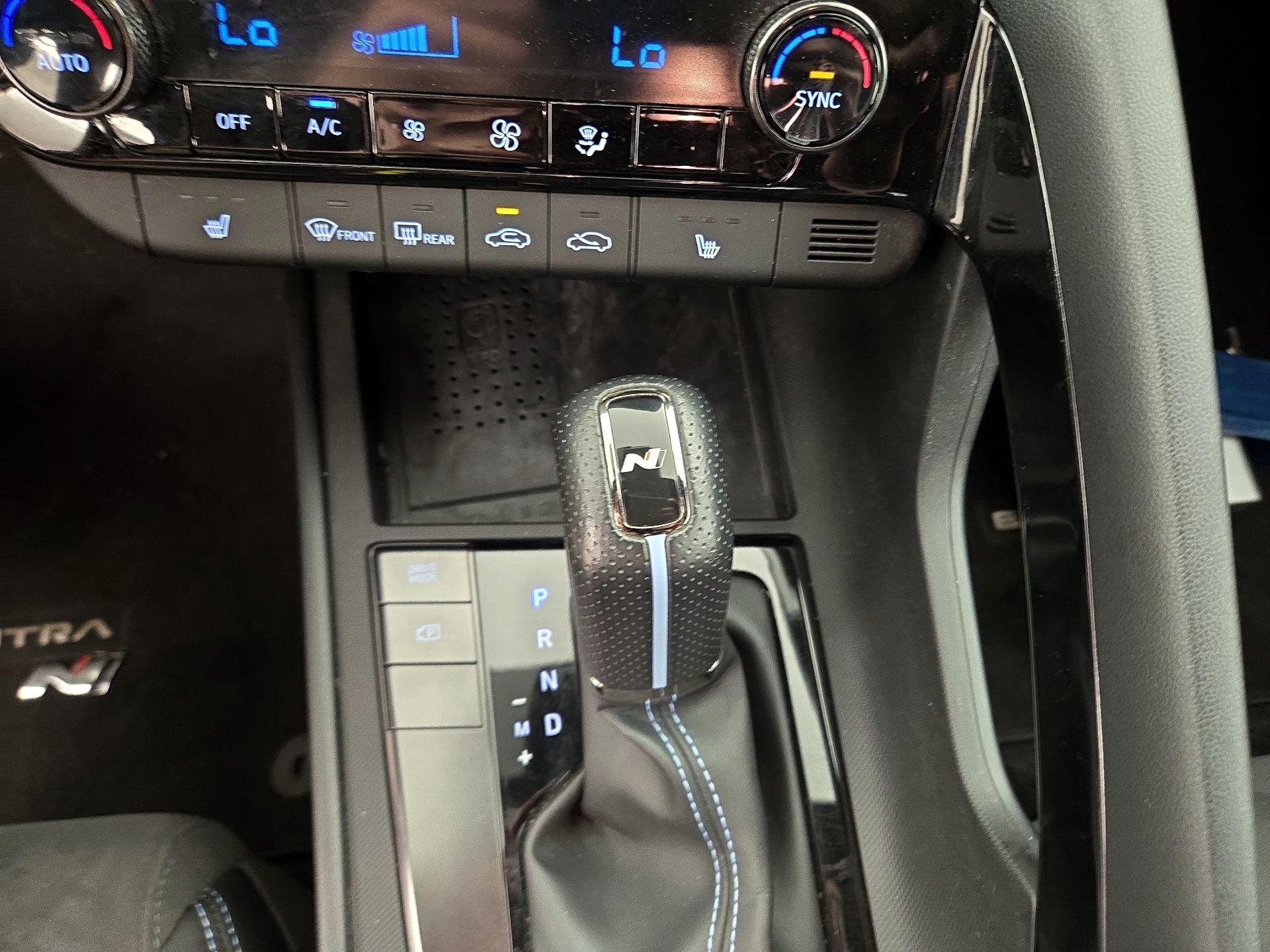 Thumbnail: 2022 Hyundai Elantra - 18