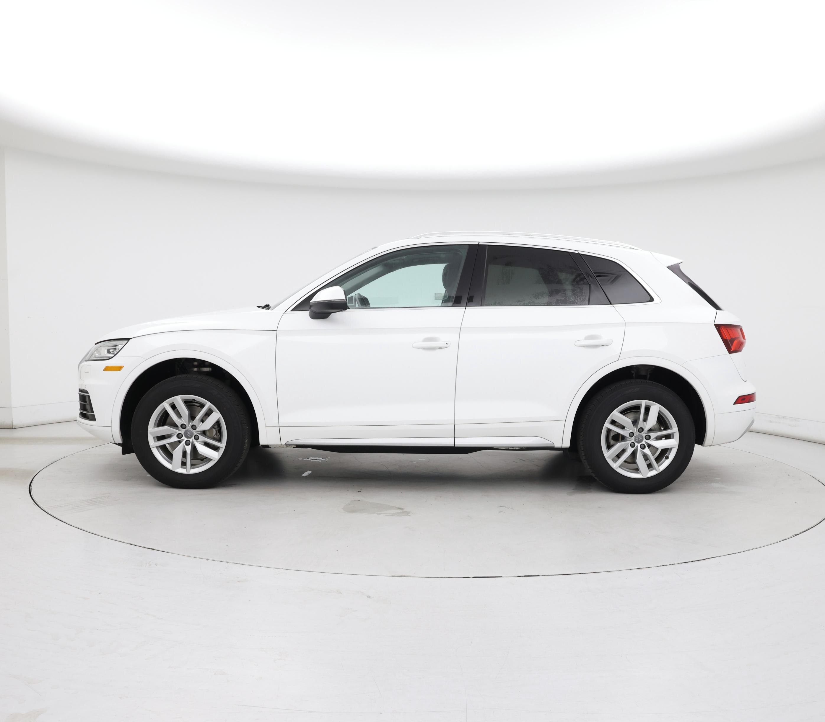 Thumbnail: 2020 Audi Q5 - 3
