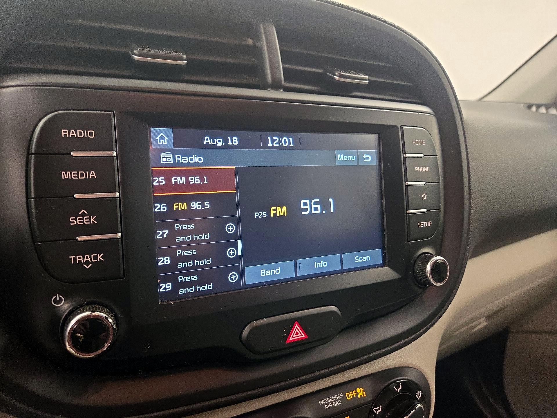 Thumbnail: 2020 Kia Soul - 15