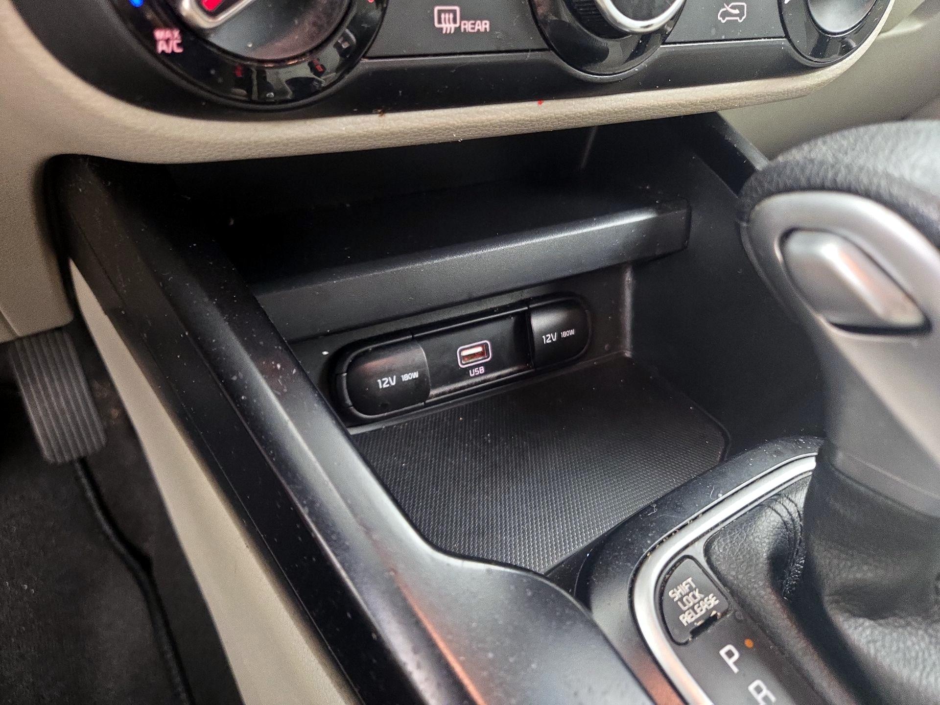 Thumbnail: 2020 Kia Soul - 18