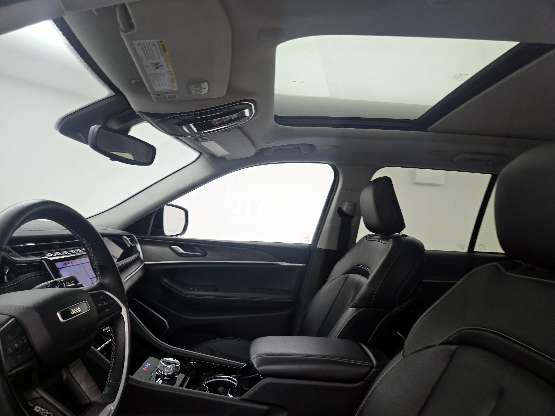 Thumbnail: 2022 Jeep Grand Cherokee - 20
