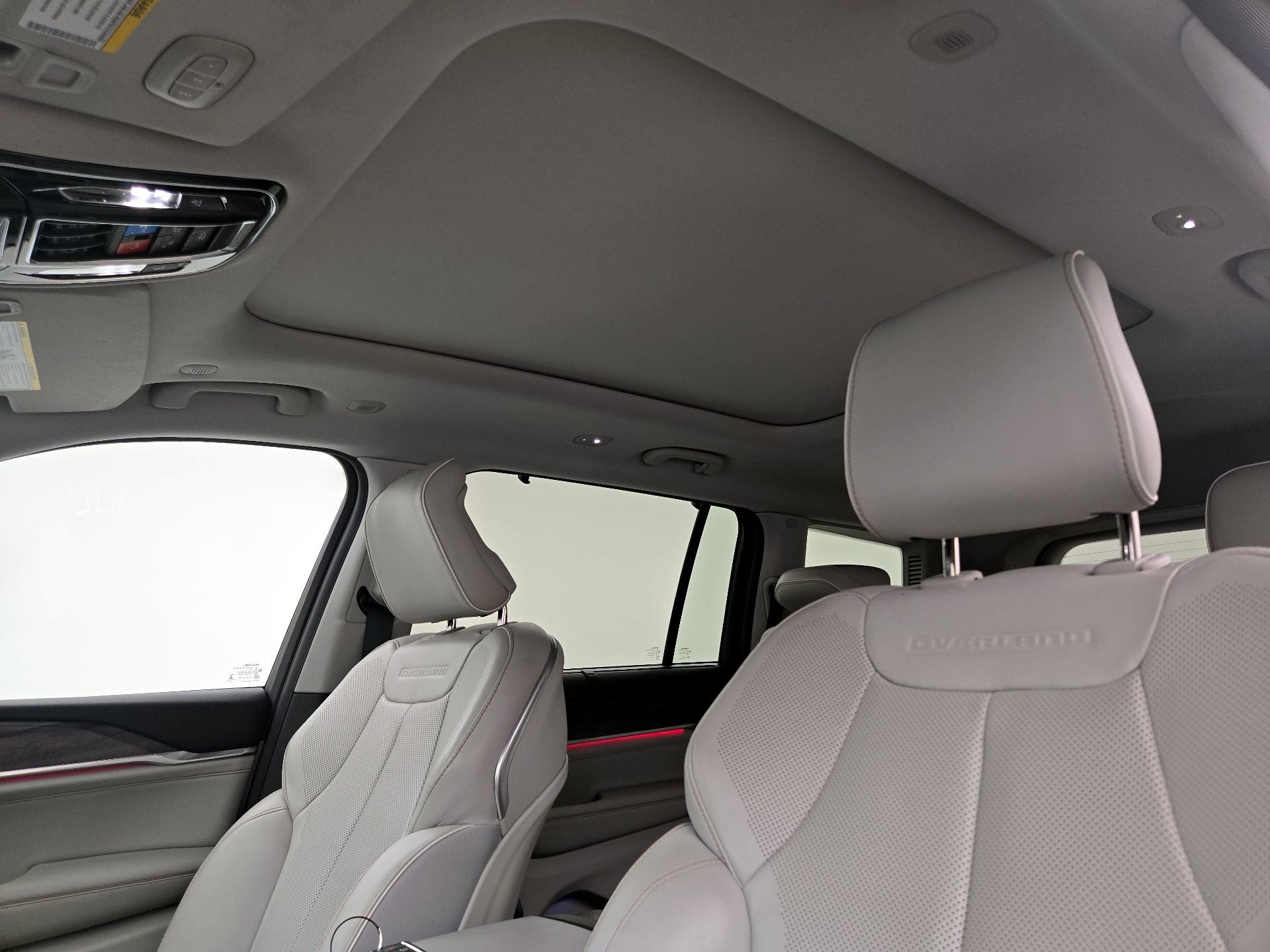 Thumbnail: 2021 Jeep Grand Cherokee L - 20
