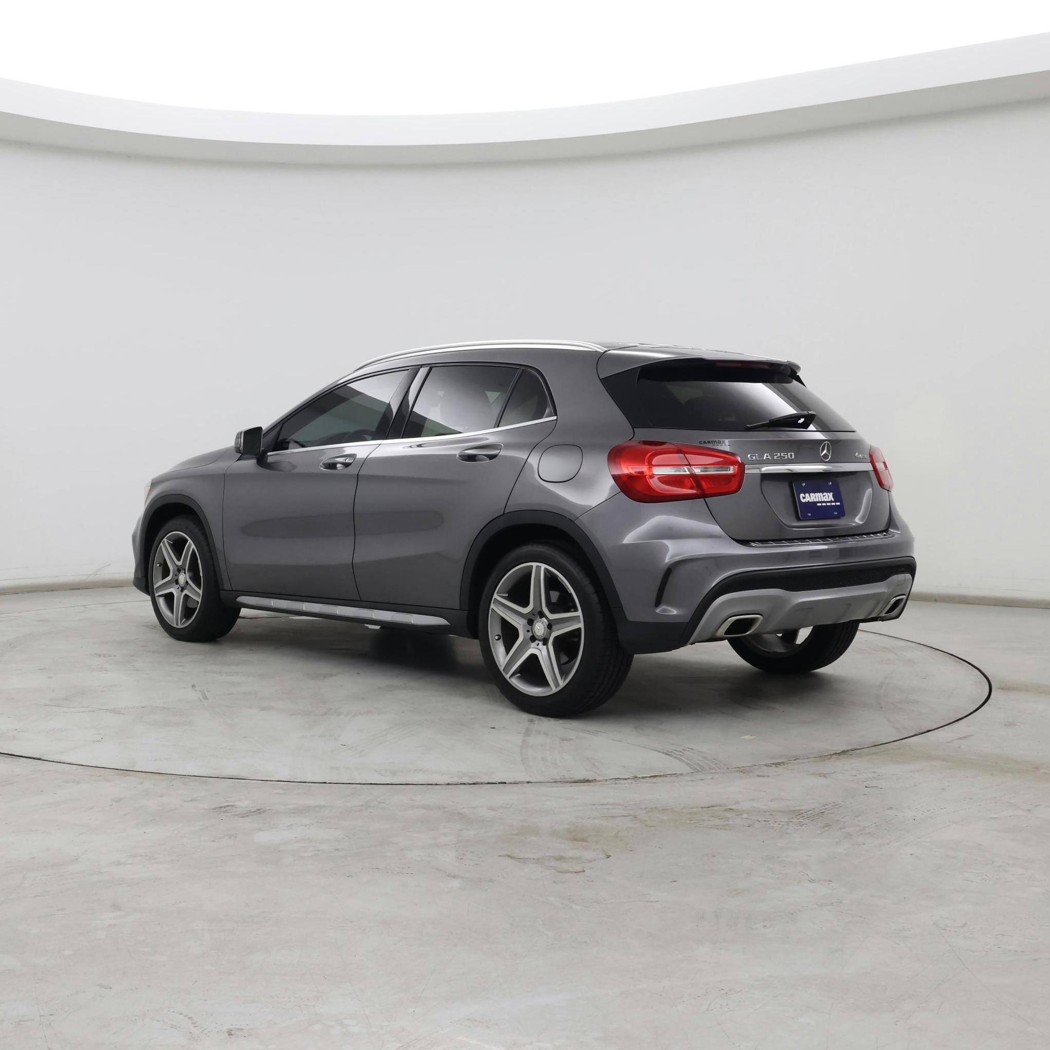 Thumbnail: 2015 Mercedes-Benz GLA - 2