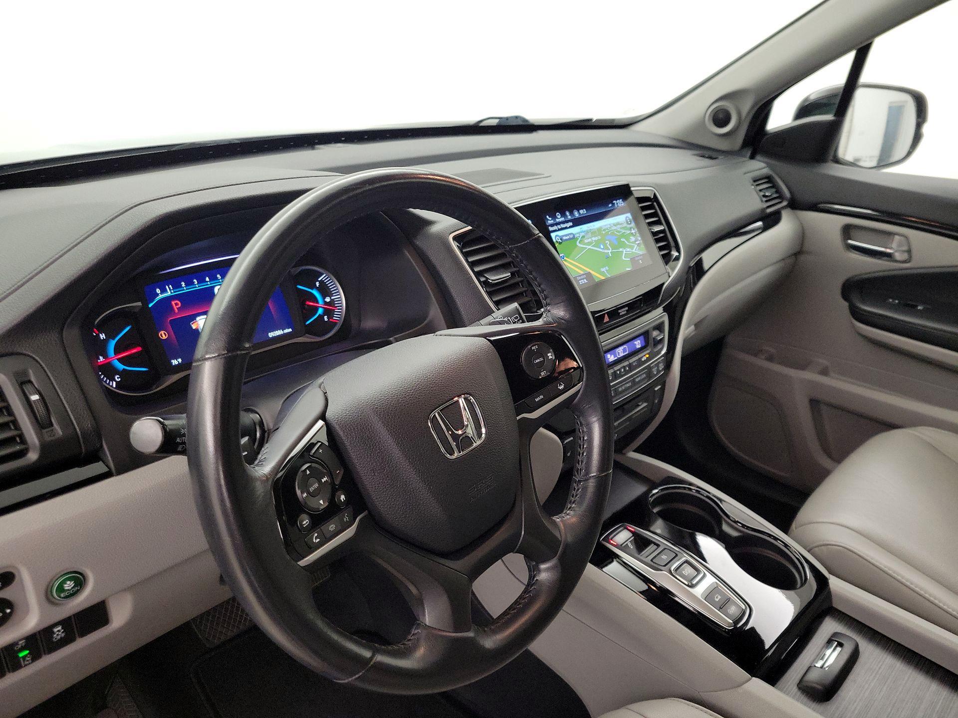 Thumbnail: 2019 Honda Pilot - 9