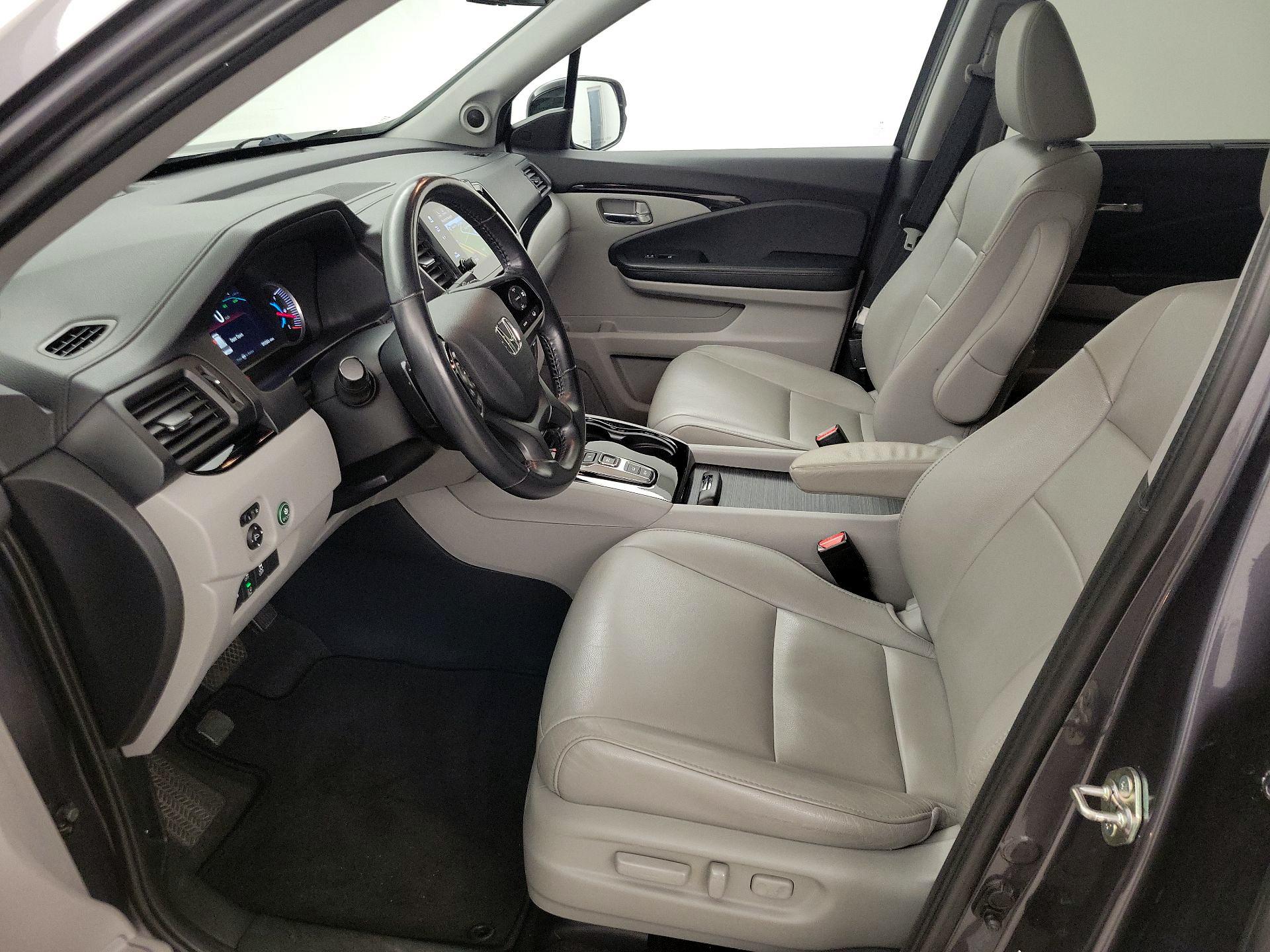 Thumbnail: 2019 Honda Pilot - 11