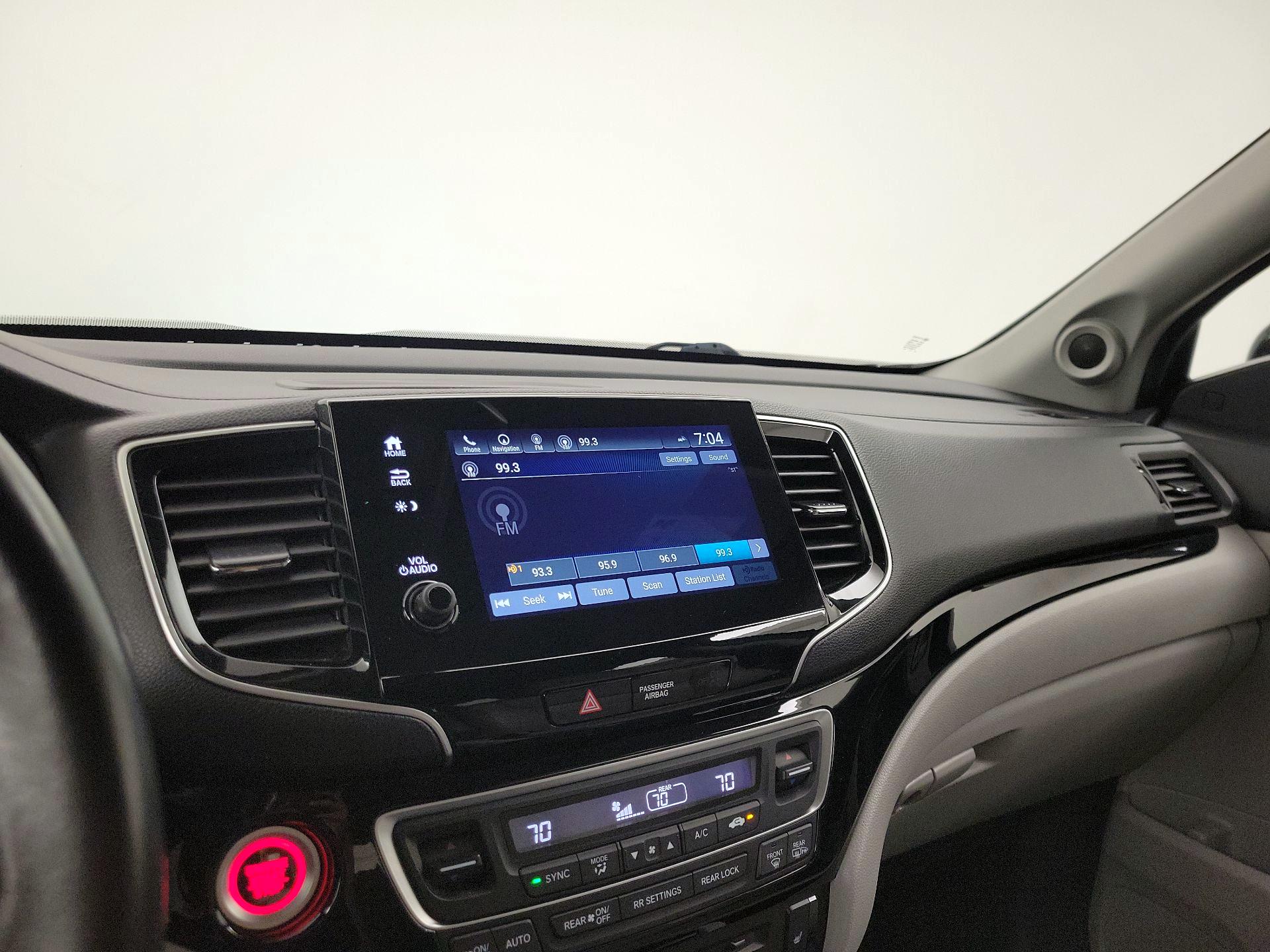 Thumbnail: 2019 Honda Pilot - 16