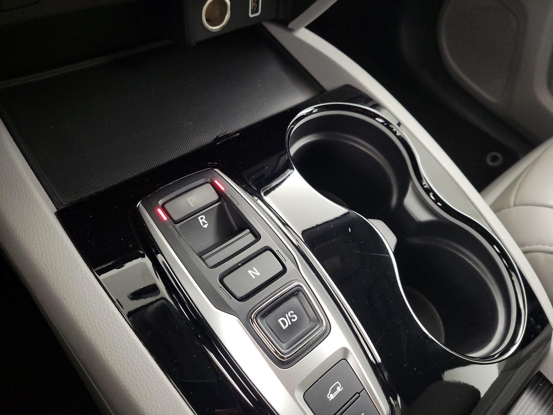 Thumbnail: 2019 Honda Pilot - 18