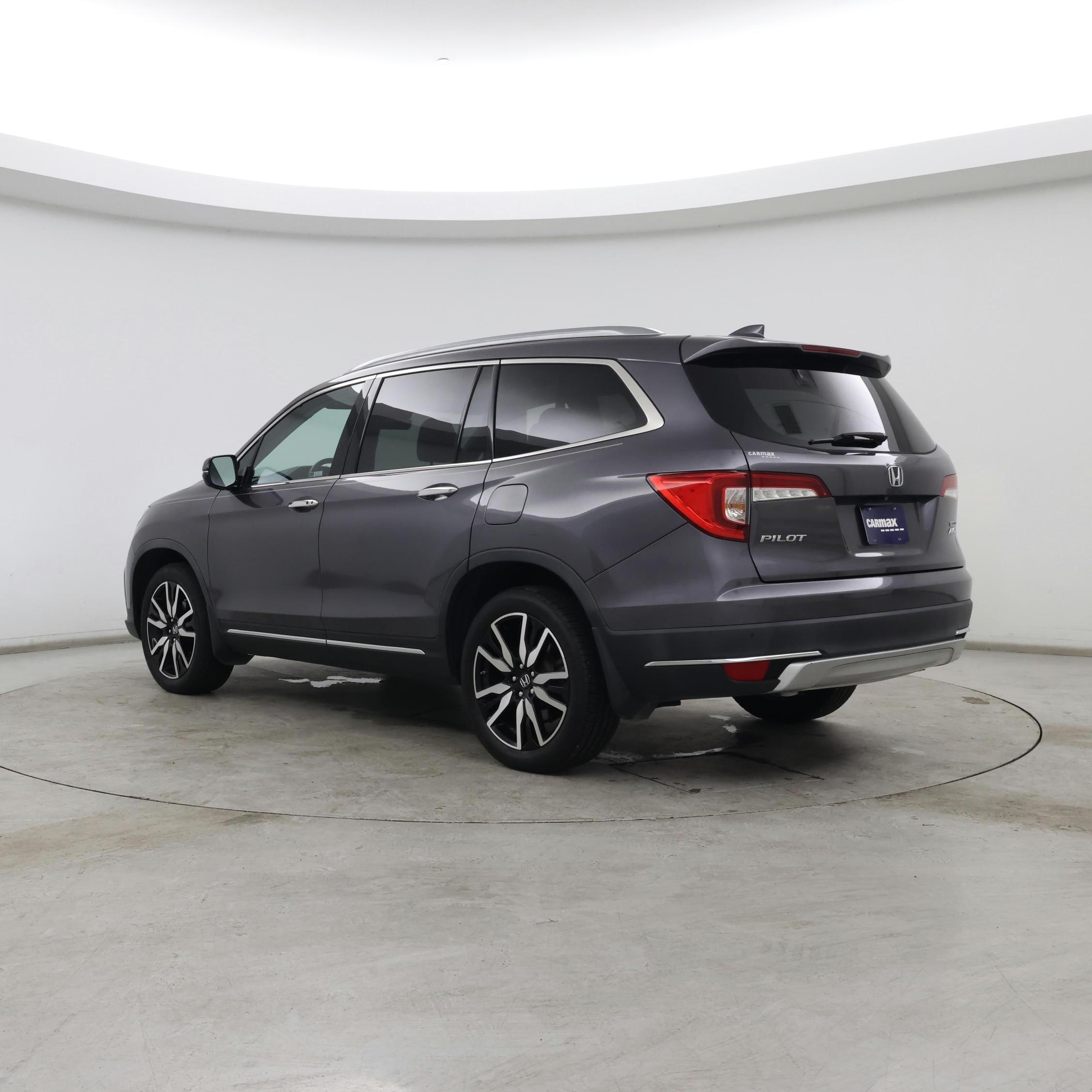 Thumbnail: 2019 Honda Pilot - 2