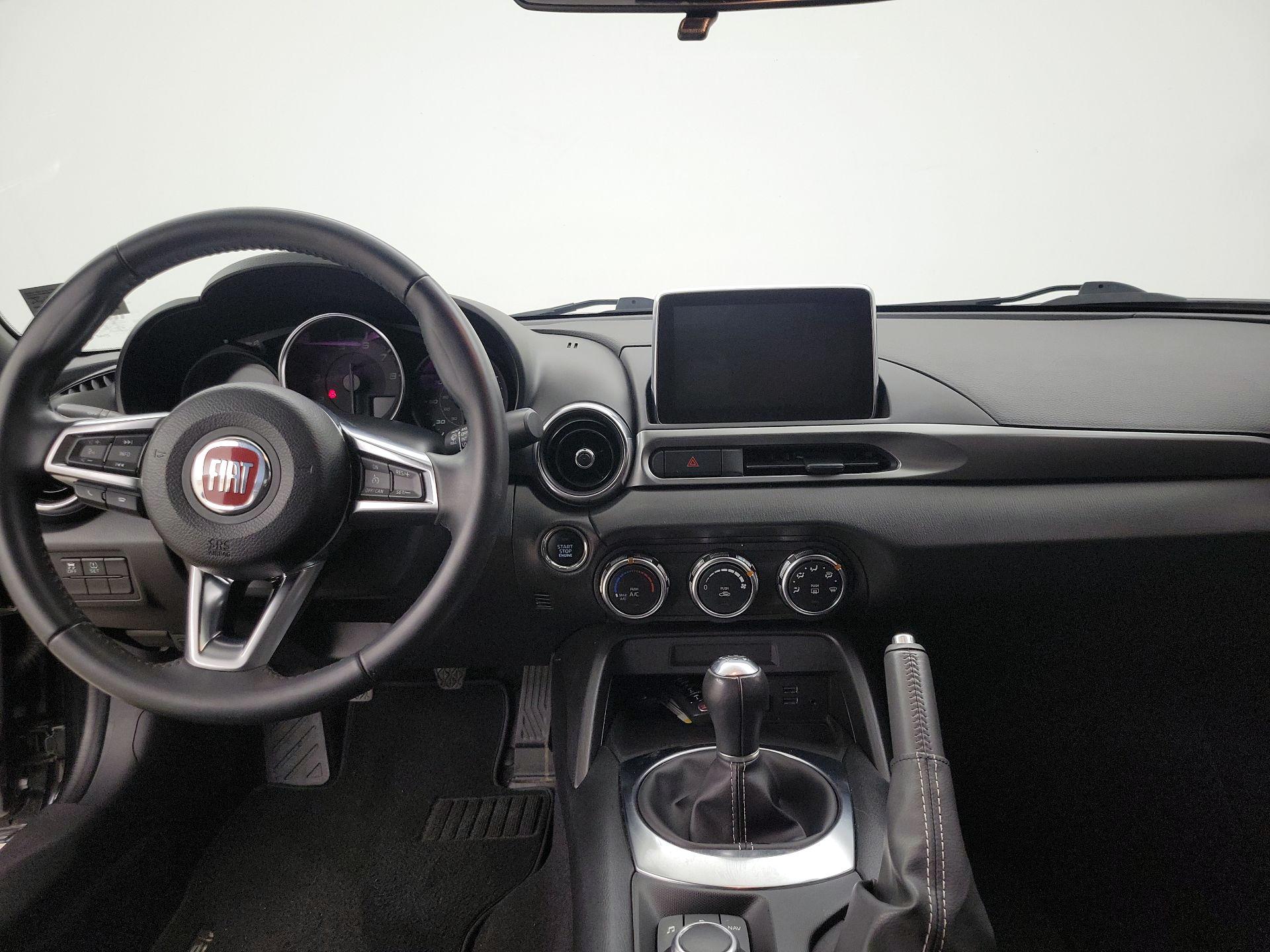 Thumbnail: 2019 Fiat 124 Spider - 9