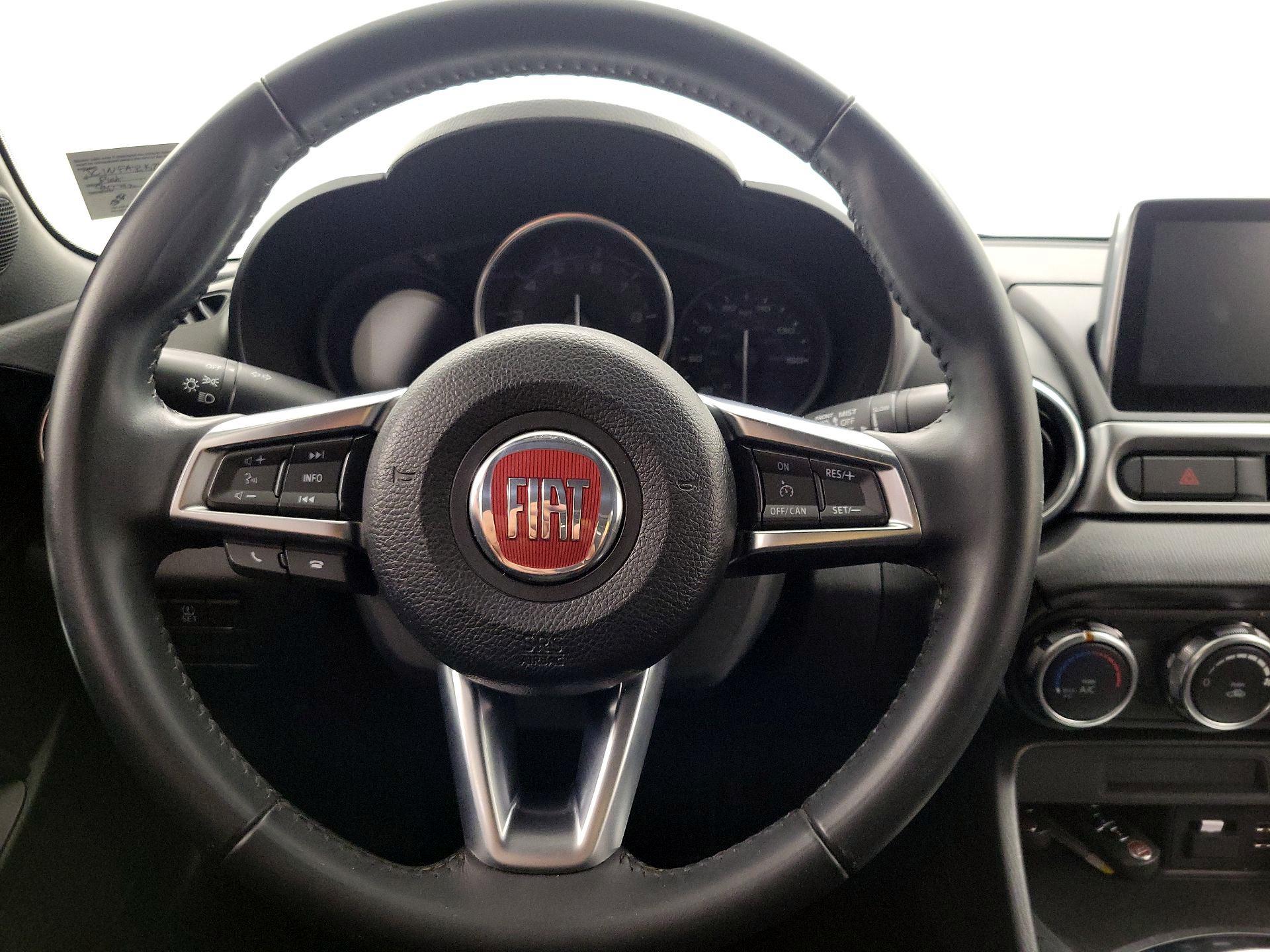 Thumbnail: 2019 Fiat 124 Spider - 10
