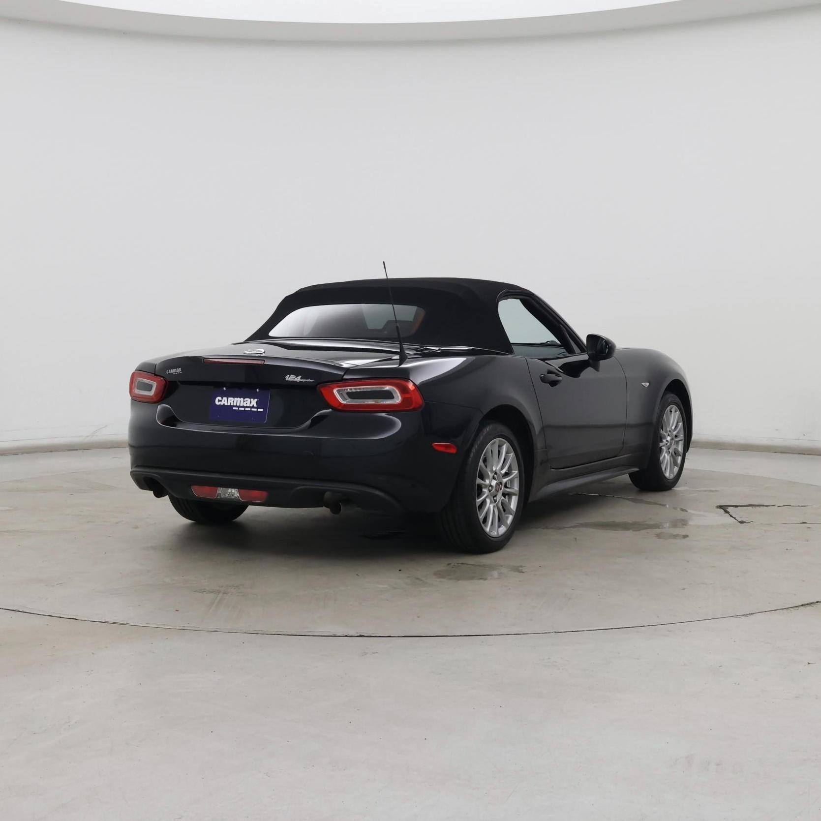 Thumbnail: 2019 Fiat 124 Spider - 8