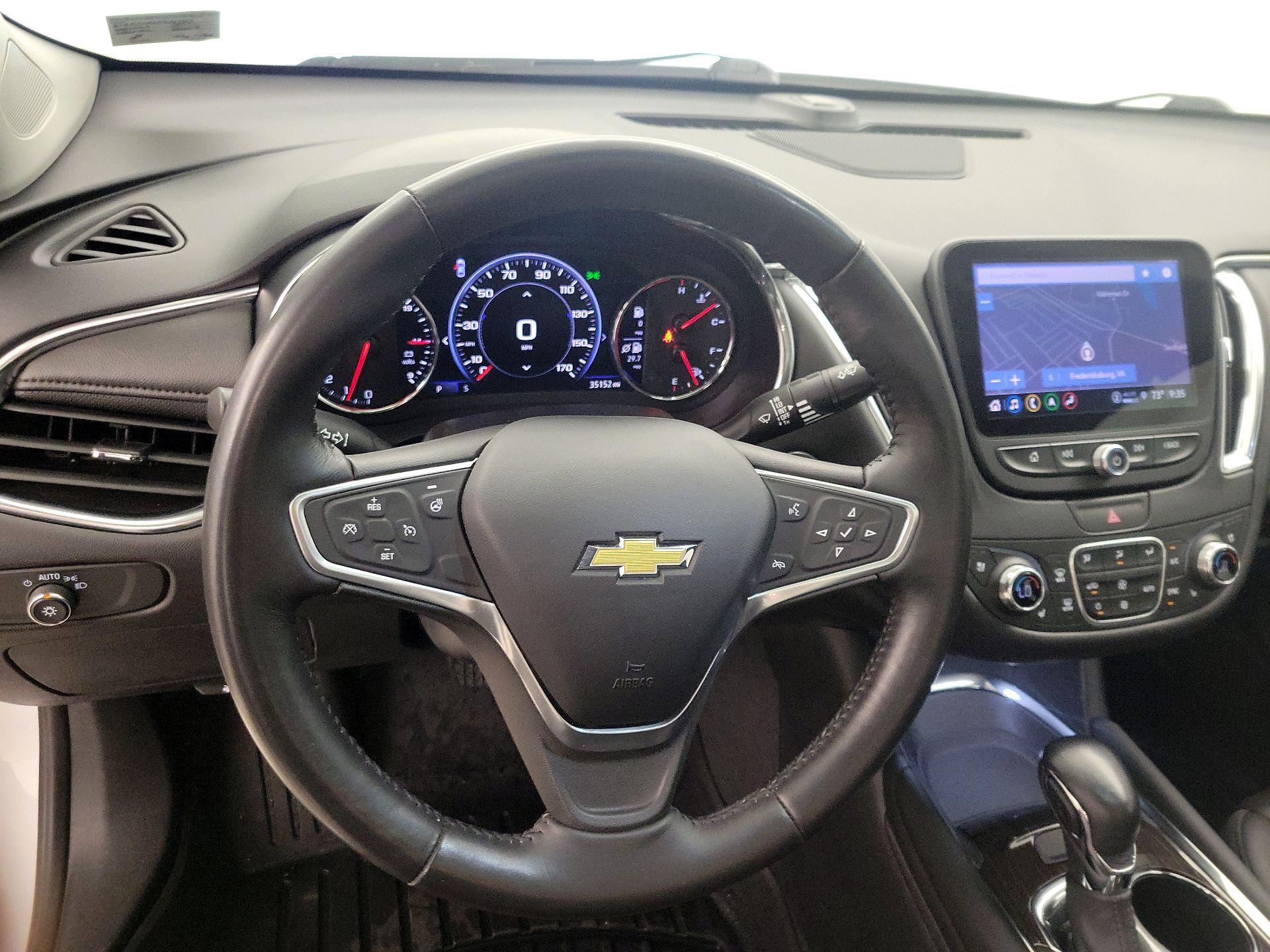 Thumbnail: 2022 Chevrolet Malibu - 10