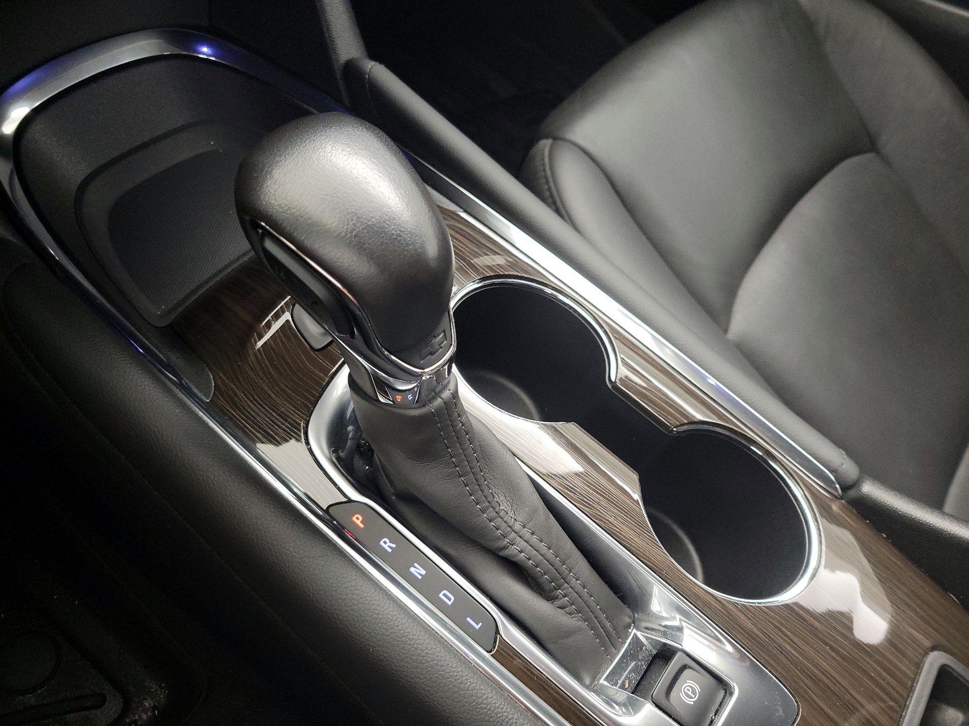 Thumbnail: 2022 Chevrolet Malibu - 18