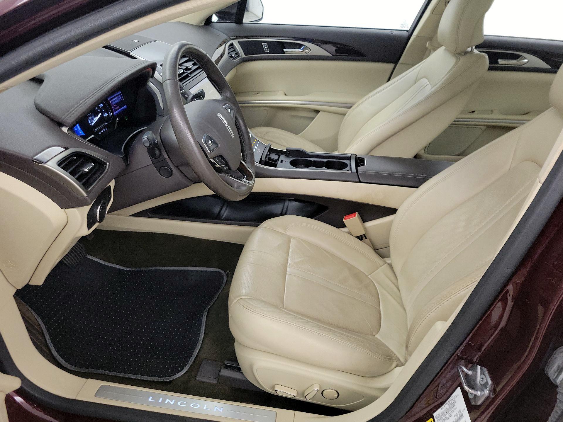 Thumbnail: 2013 Lincoln MKZ - 11