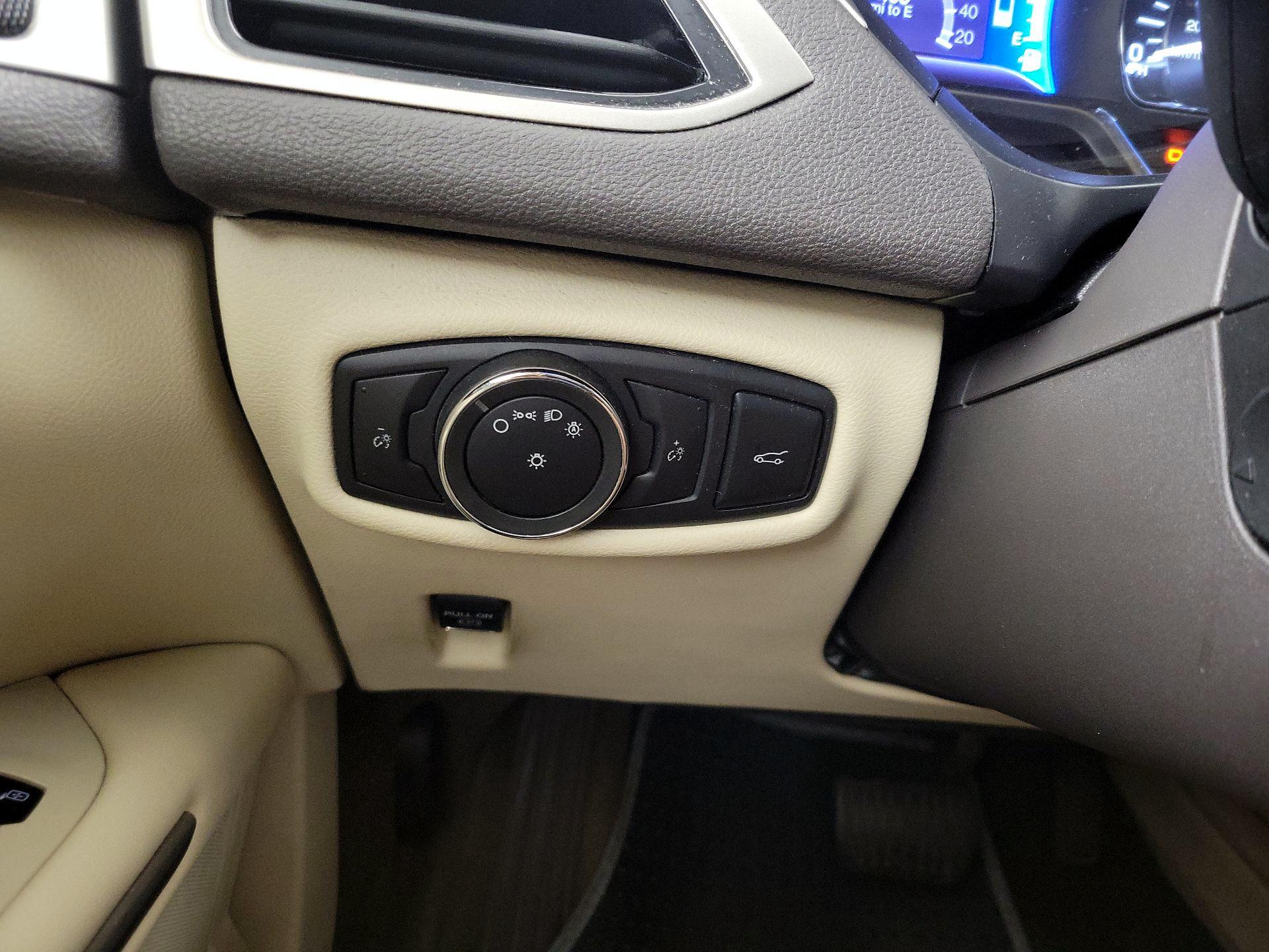 Thumbnail: 2013 Lincoln MKZ - 13
