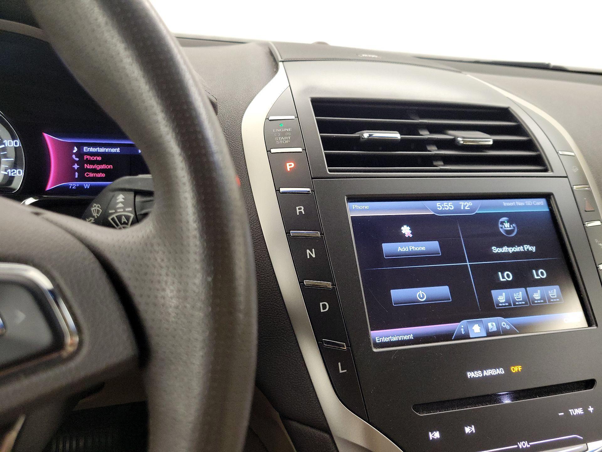 Thumbnail: 2013 Lincoln MKZ - 17