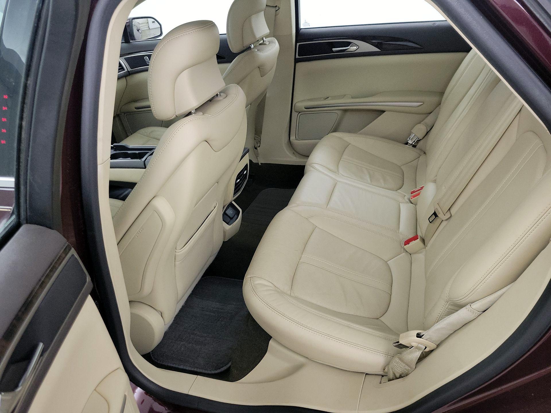 Thumbnail: 2013 Lincoln MKZ - 20