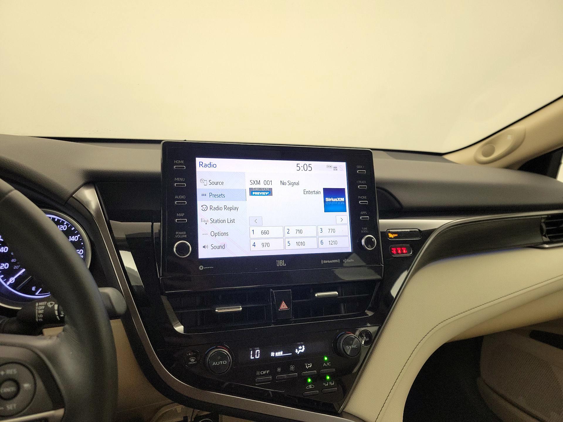 Thumbnail: 2021 Toyota Camry - 16