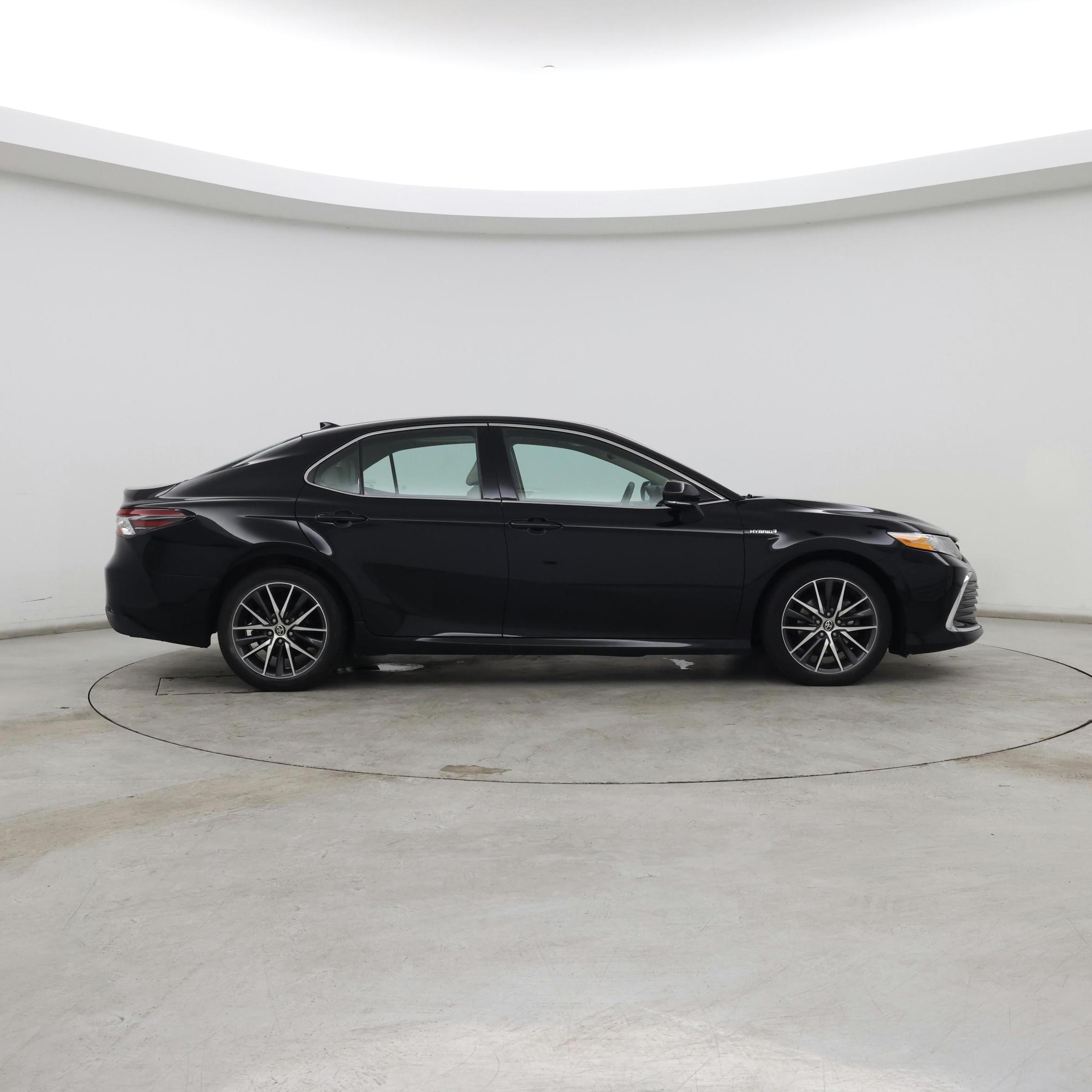 Thumbnail: 2021 Toyota Camry - 7