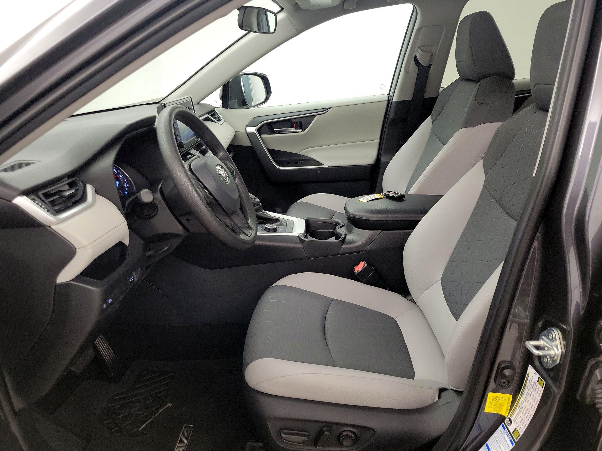 Thumbnail: 2021 Toyota RAV4 - 11