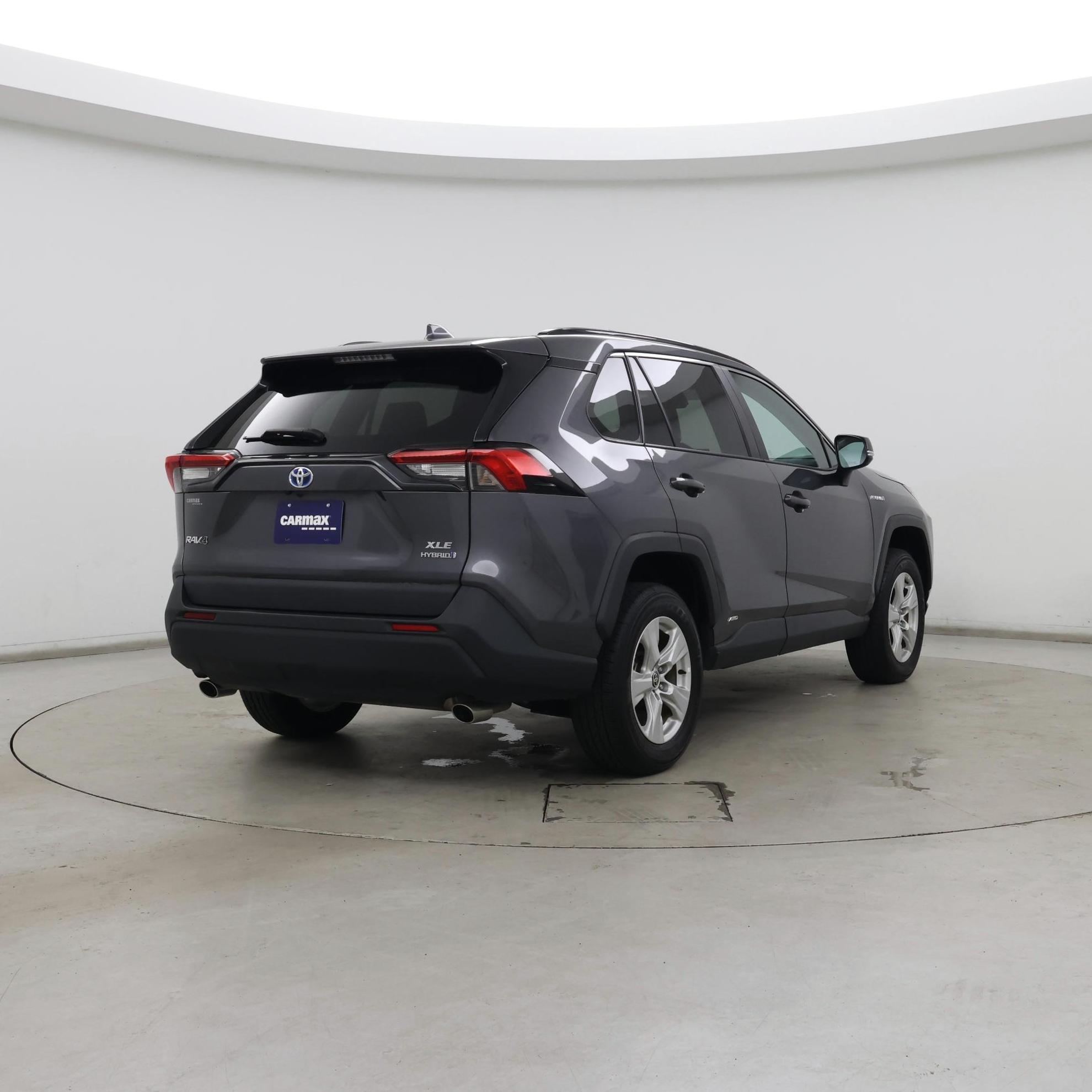 Thumbnail: 2021 Toyota RAV4 - 8