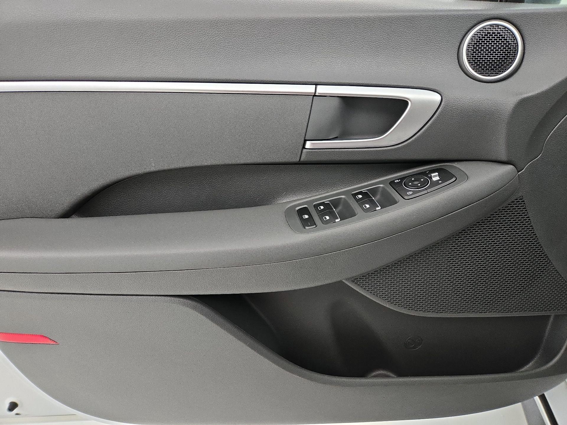 Thumbnail: 2021 Hyundai Sonata - 12