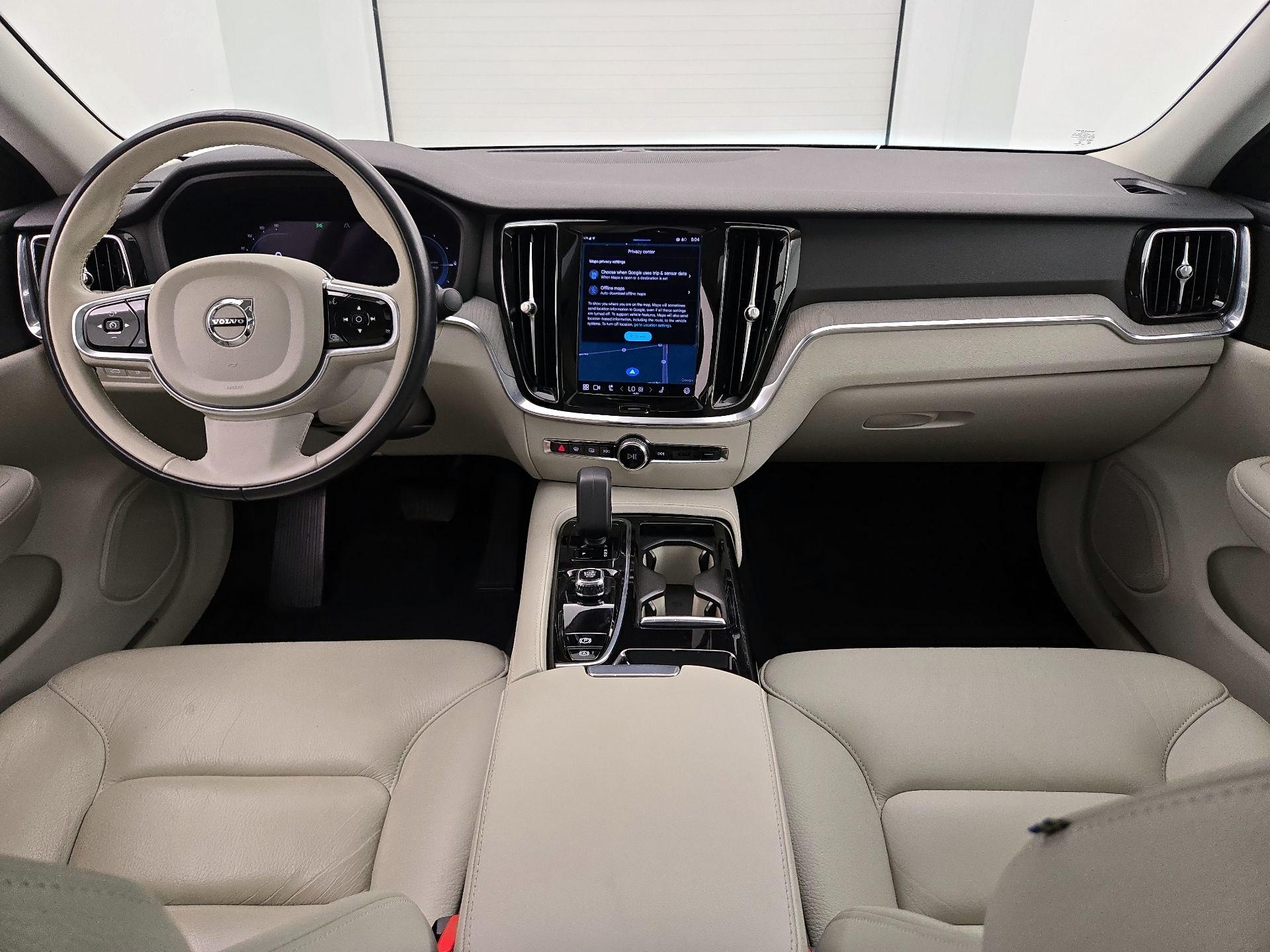 Thumbnail: 2023 Volvo S60 - 9