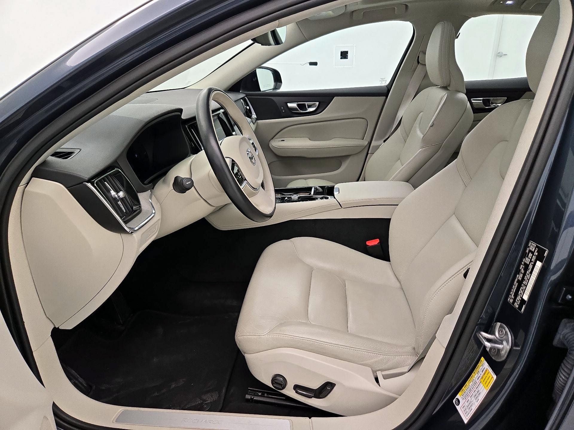 Thumbnail: 2023 Volvo S60 - 11