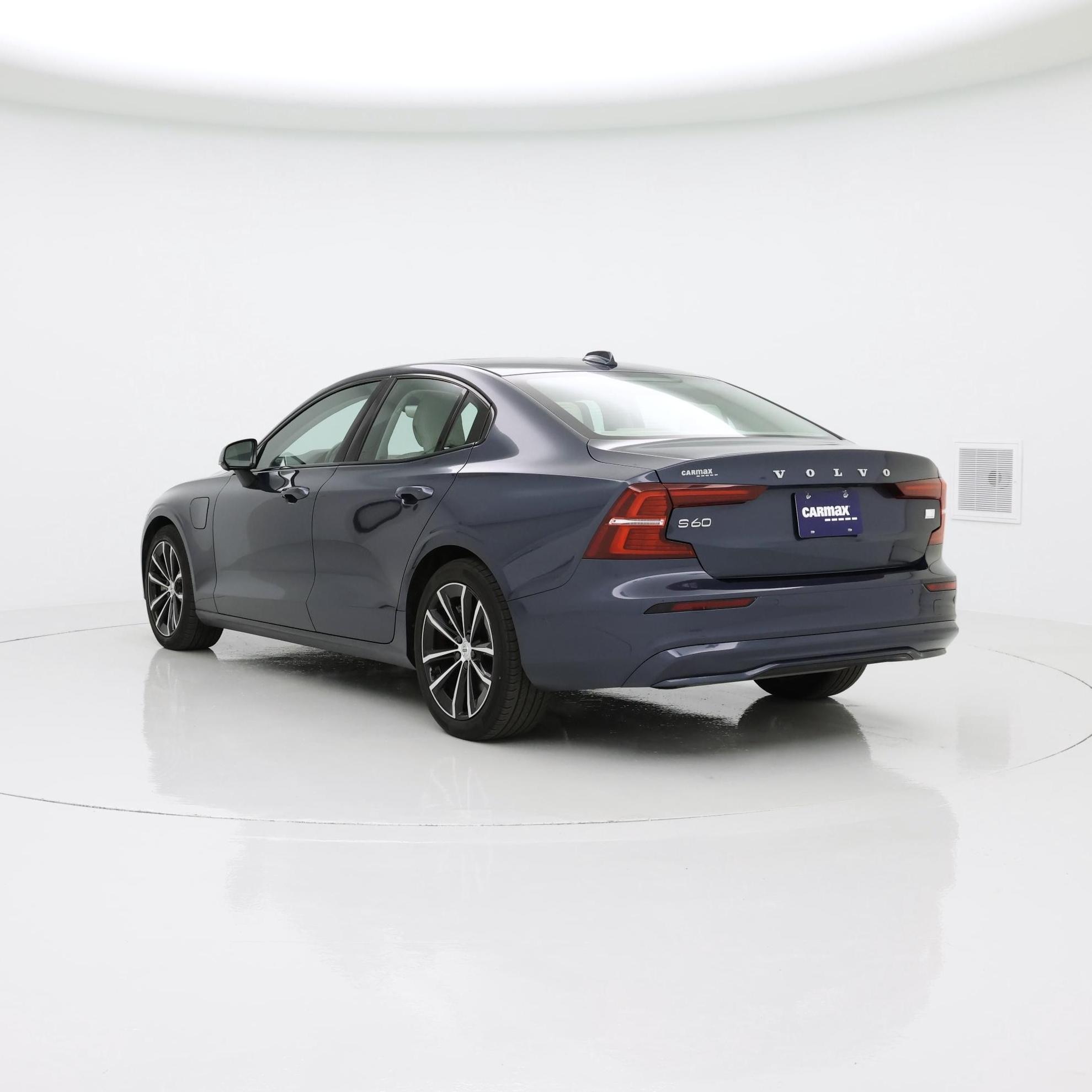 Thumbnail: 2023 Volvo S60 - 2
