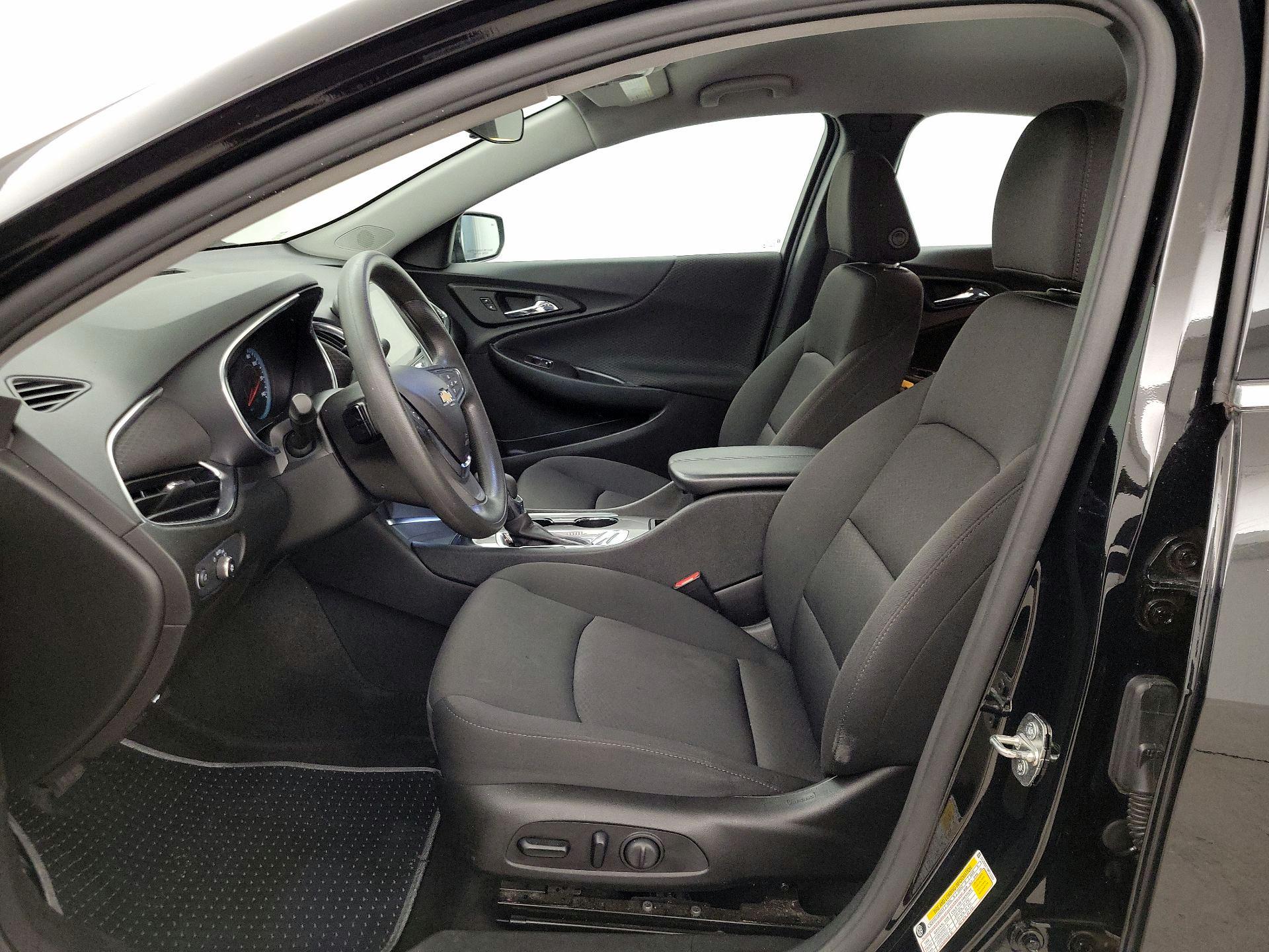 Thumbnail: 2021 Chevrolet Malibu - 11