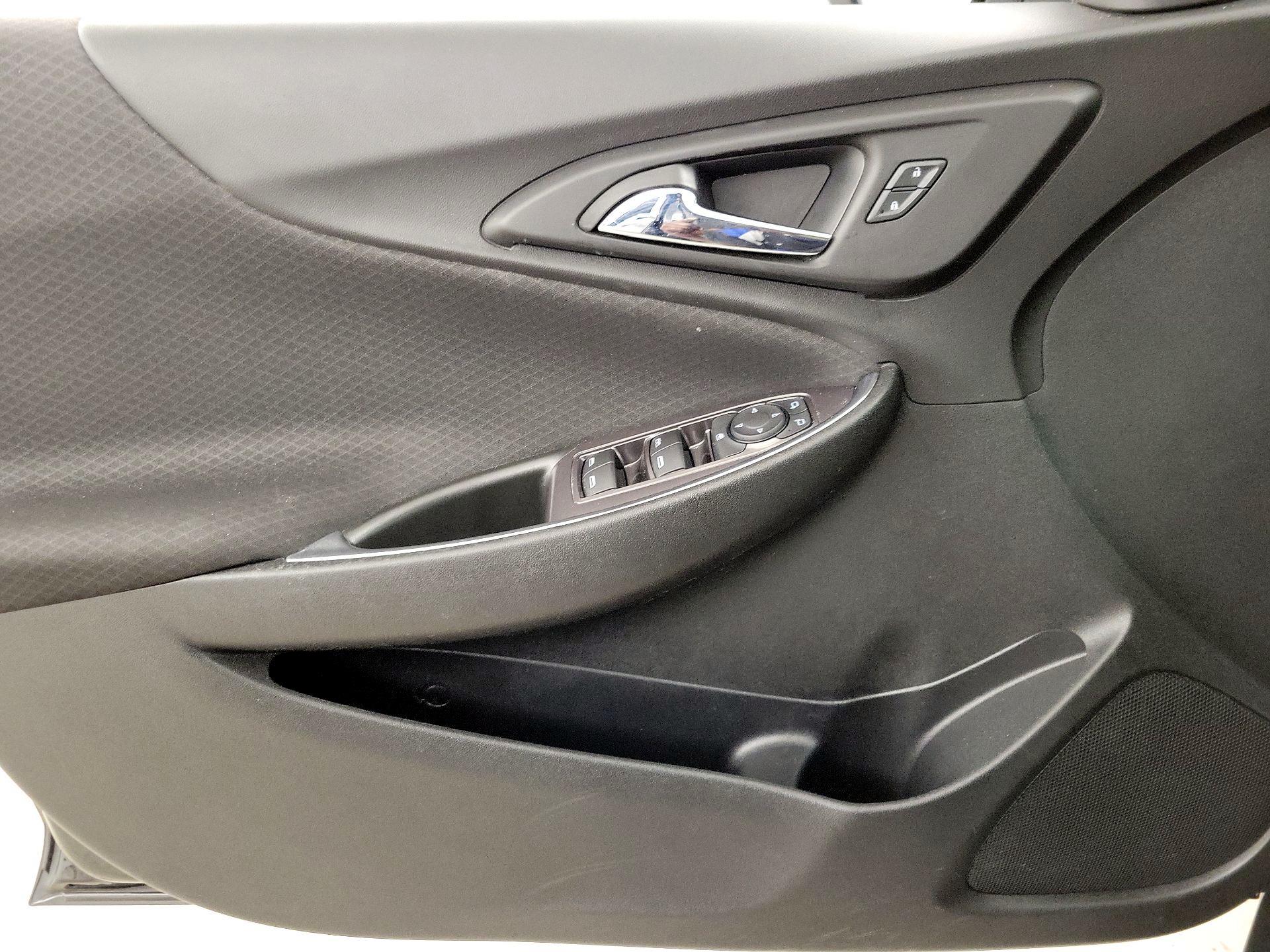 Thumbnail: 2021 Chevrolet Malibu - 12