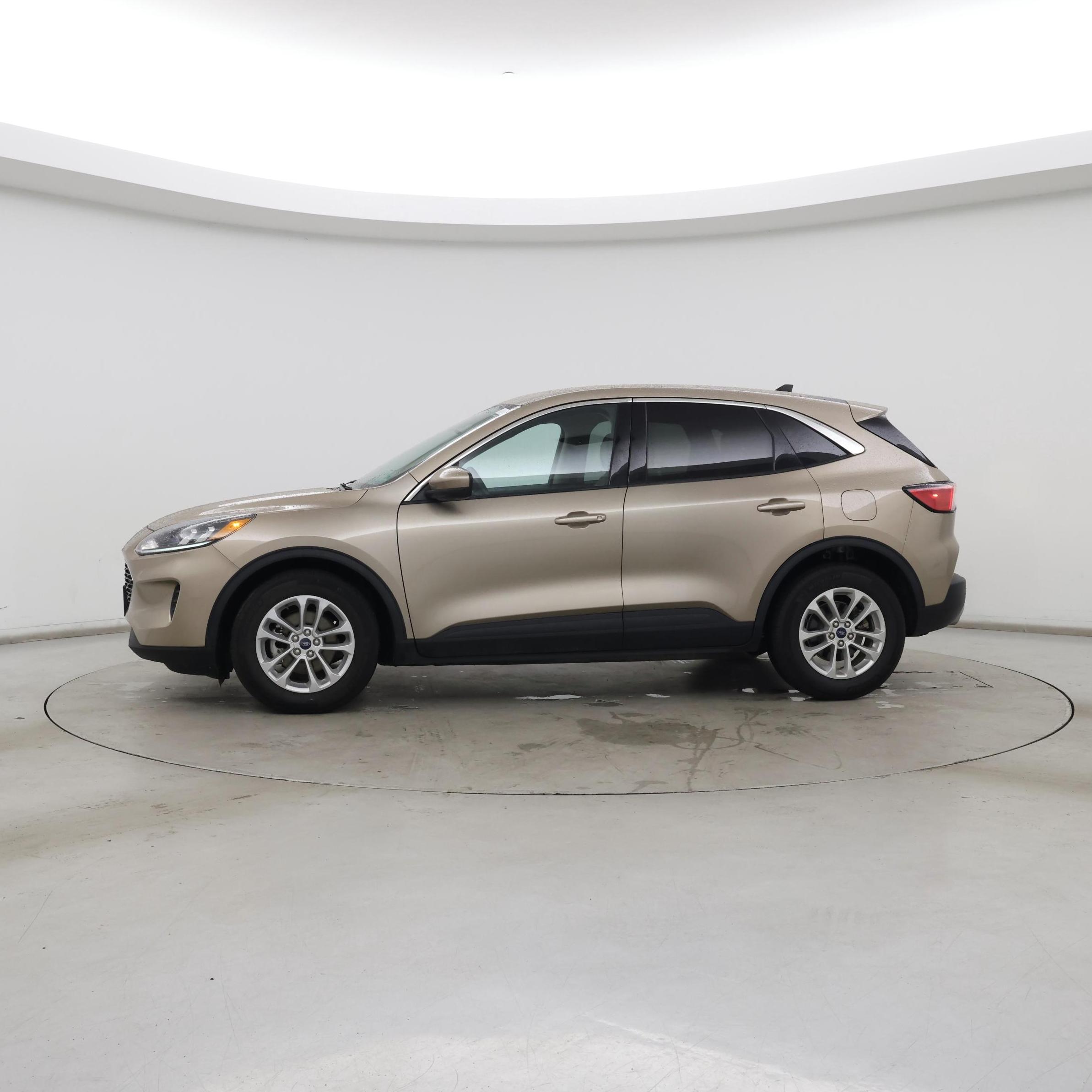 Thumbnail: 2020 Ford Escape - 3