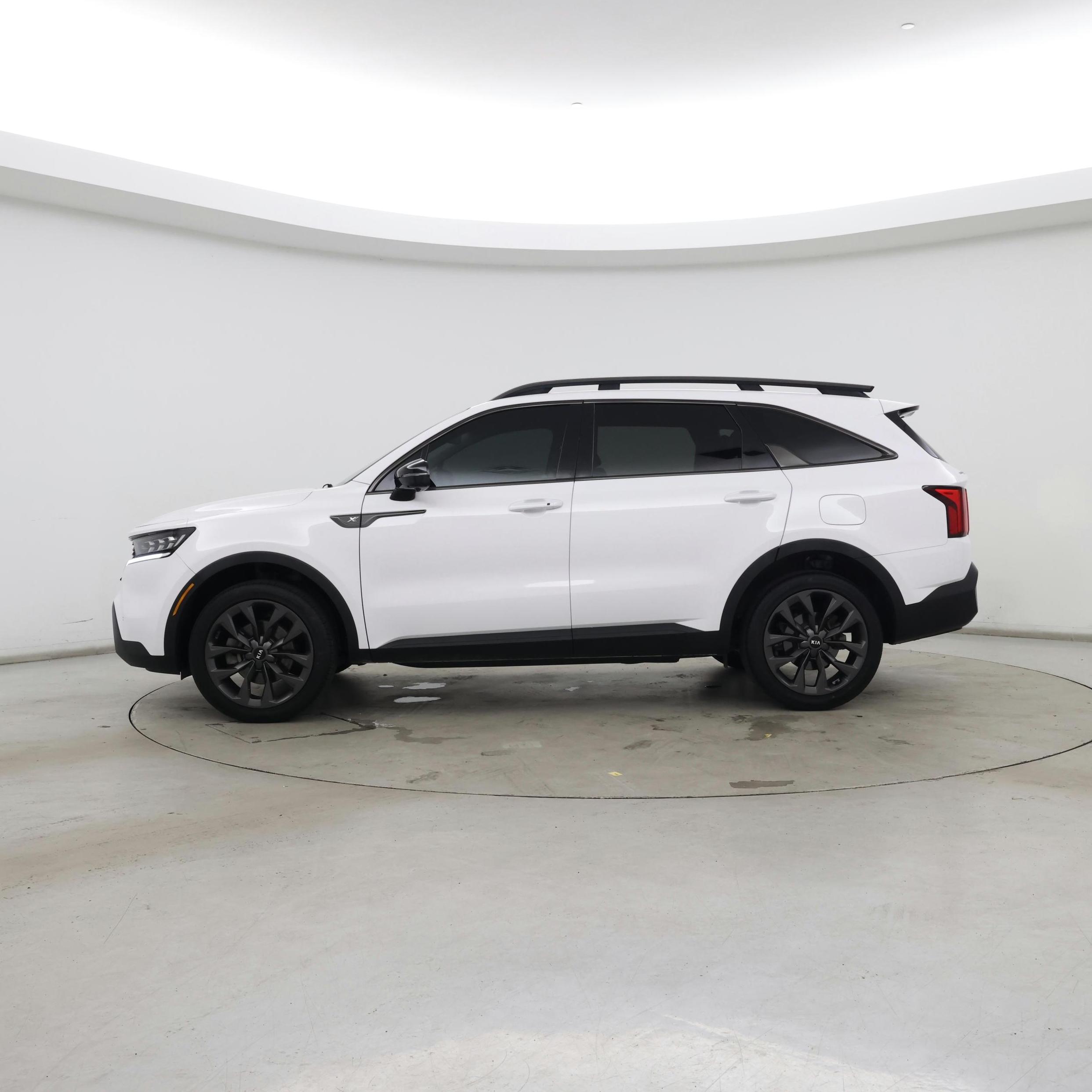 Thumbnail: 2021 Kia Sorento - 3