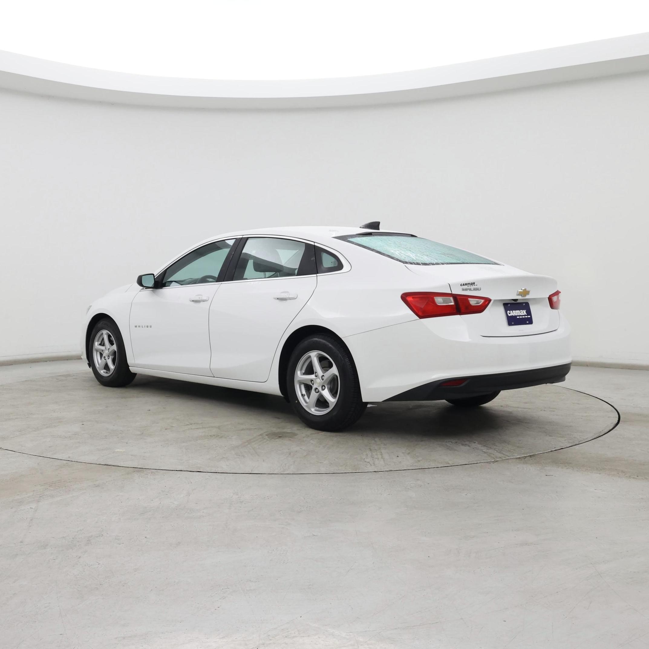 Thumbnail: 2017 Chevrolet Malibu - 2