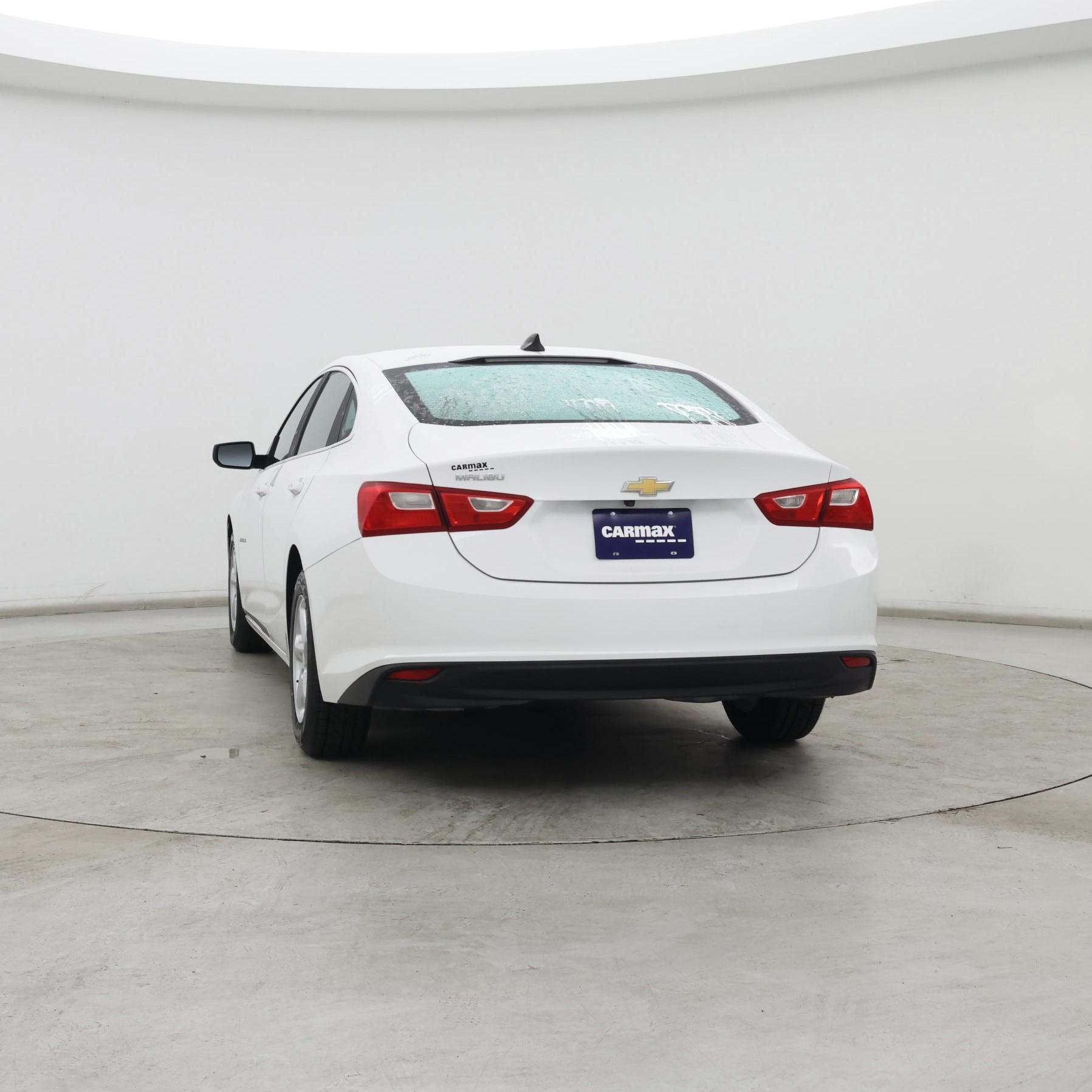 Thumbnail: 2017 Chevrolet Malibu - 6