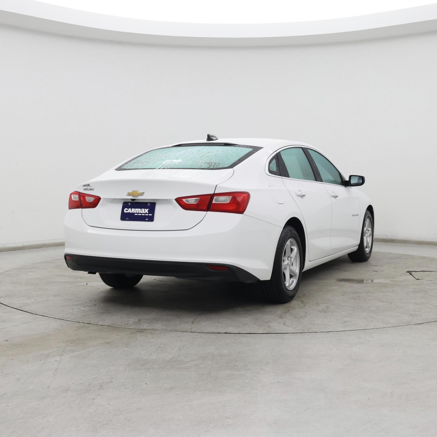 Thumbnail: 2017 Chevrolet Malibu - 8