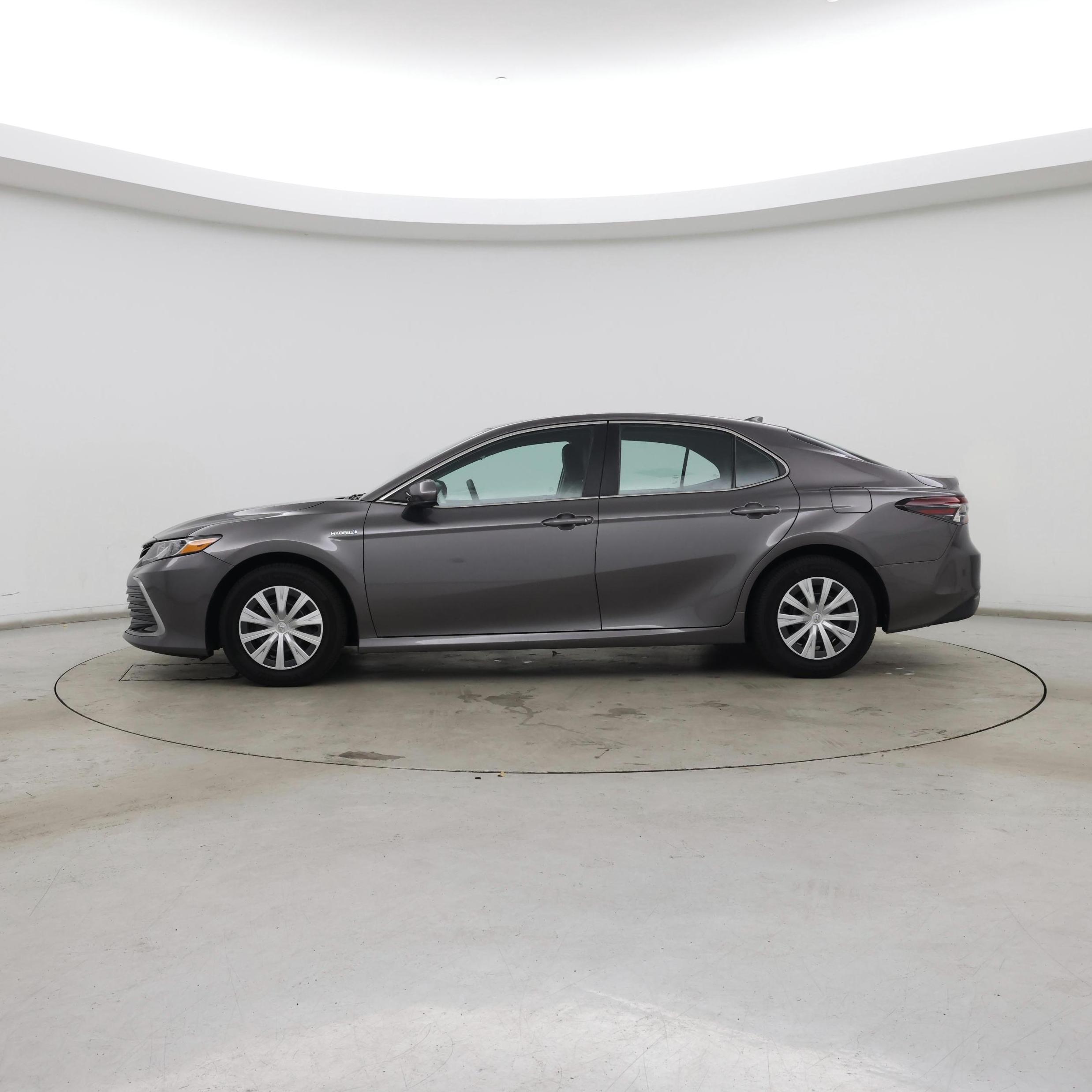 Thumbnail: 2021 Toyota Camry - 3