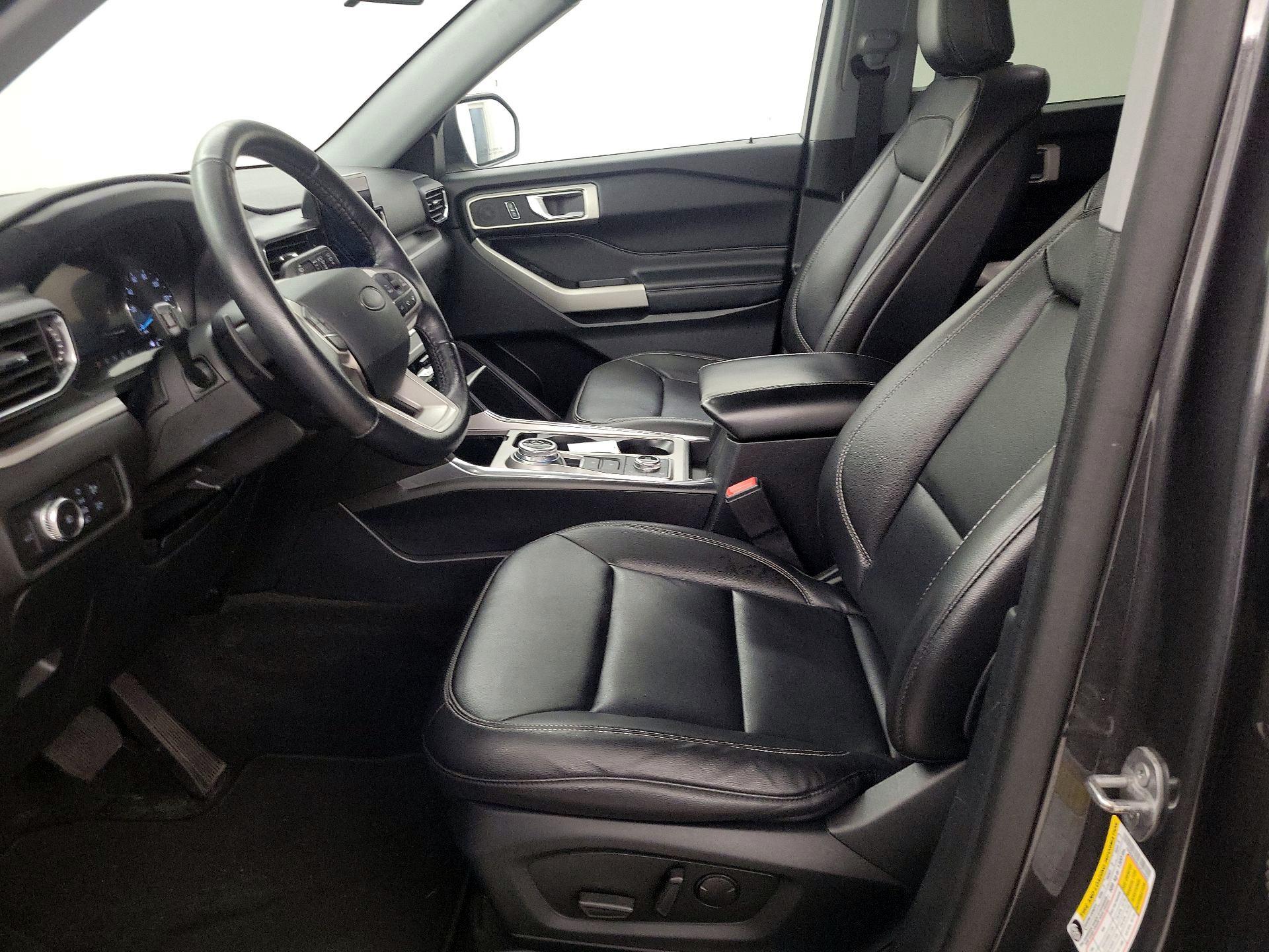 Thumbnail: 2020 Ford Explorer - 11
