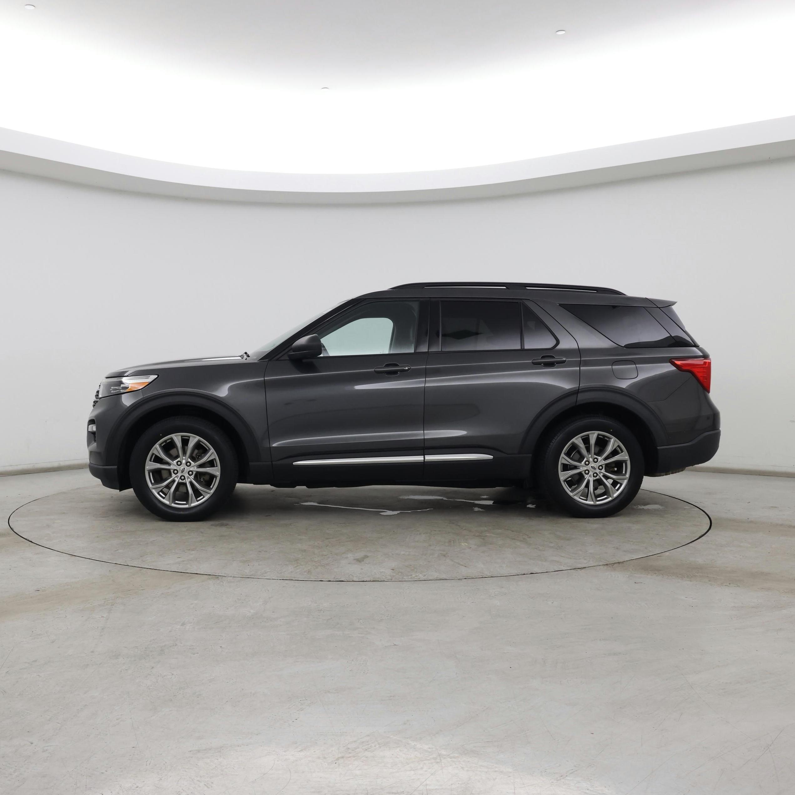 Thumbnail: 2020 Ford Explorer - 3