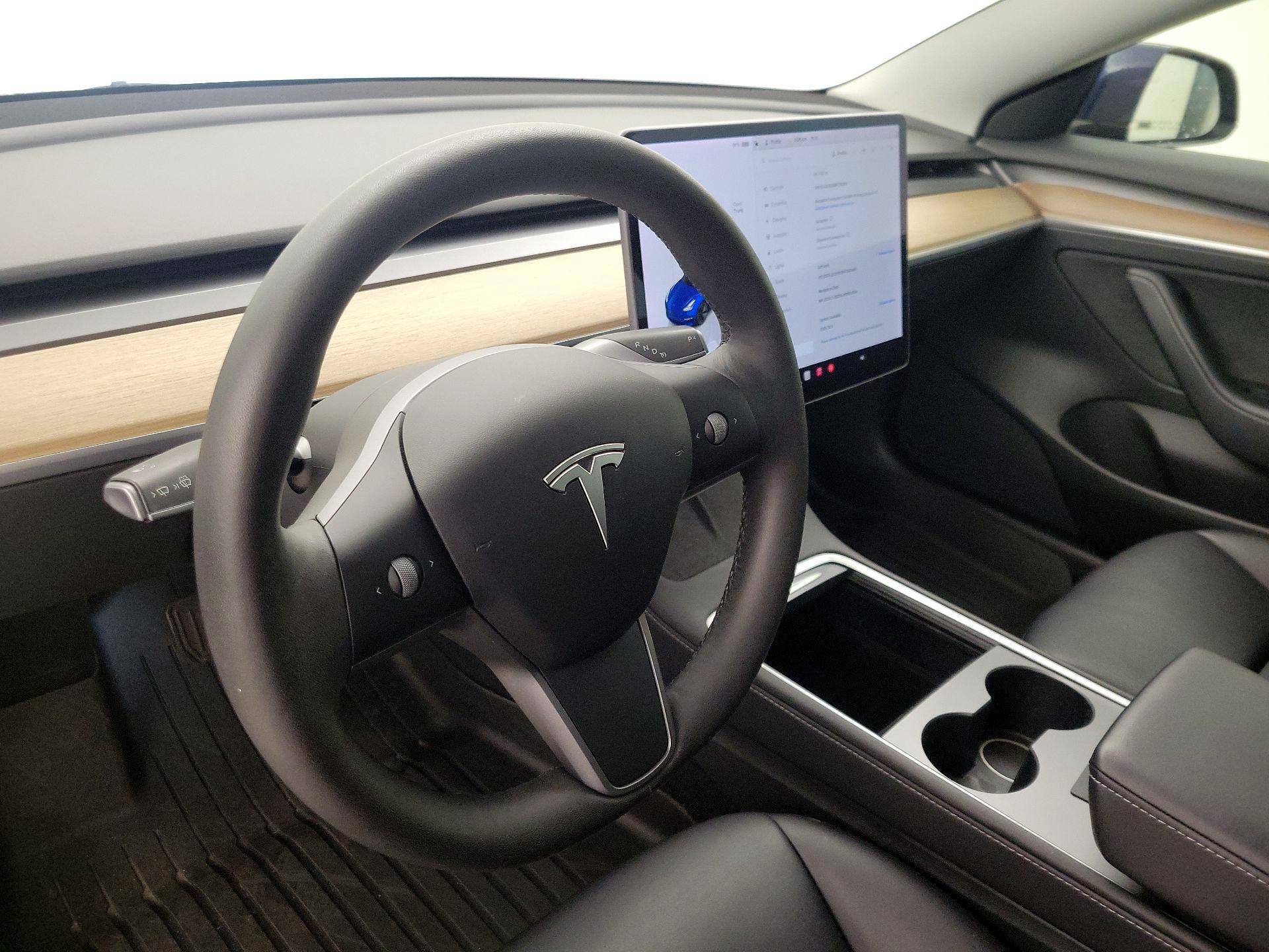 Thumbnail: 2022 Tesla Model 3 - 9