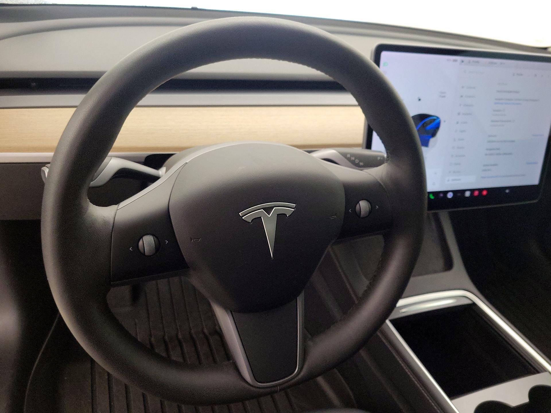 Thumbnail: 2022 Tesla Model 3 - 10