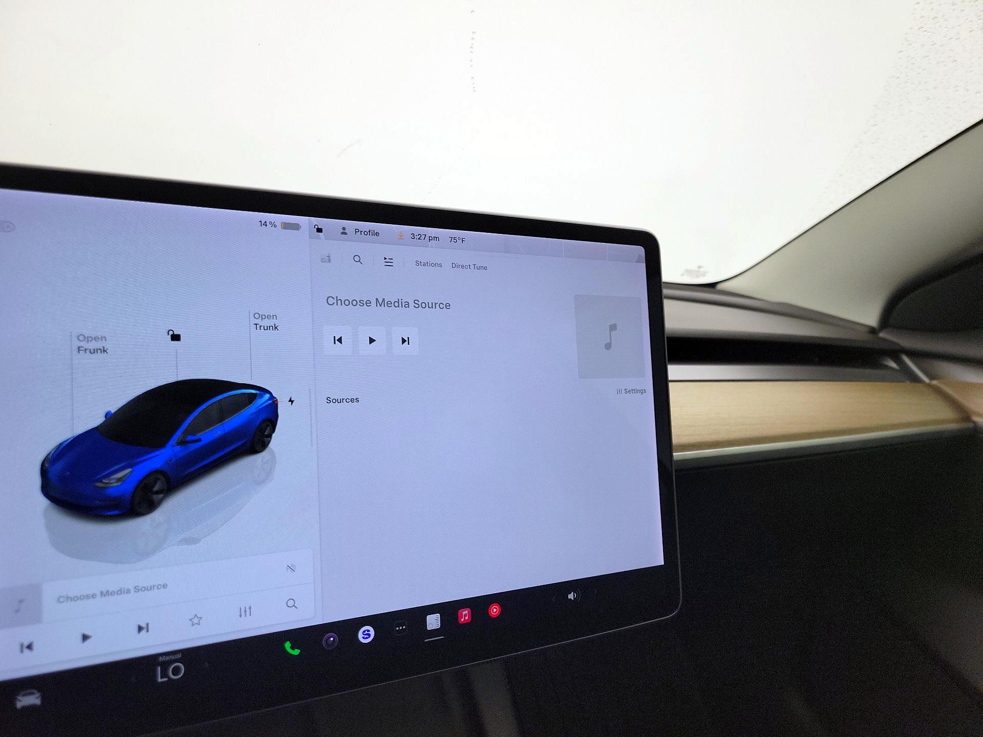 Thumbnail: 2022 Tesla Model 3 - 15