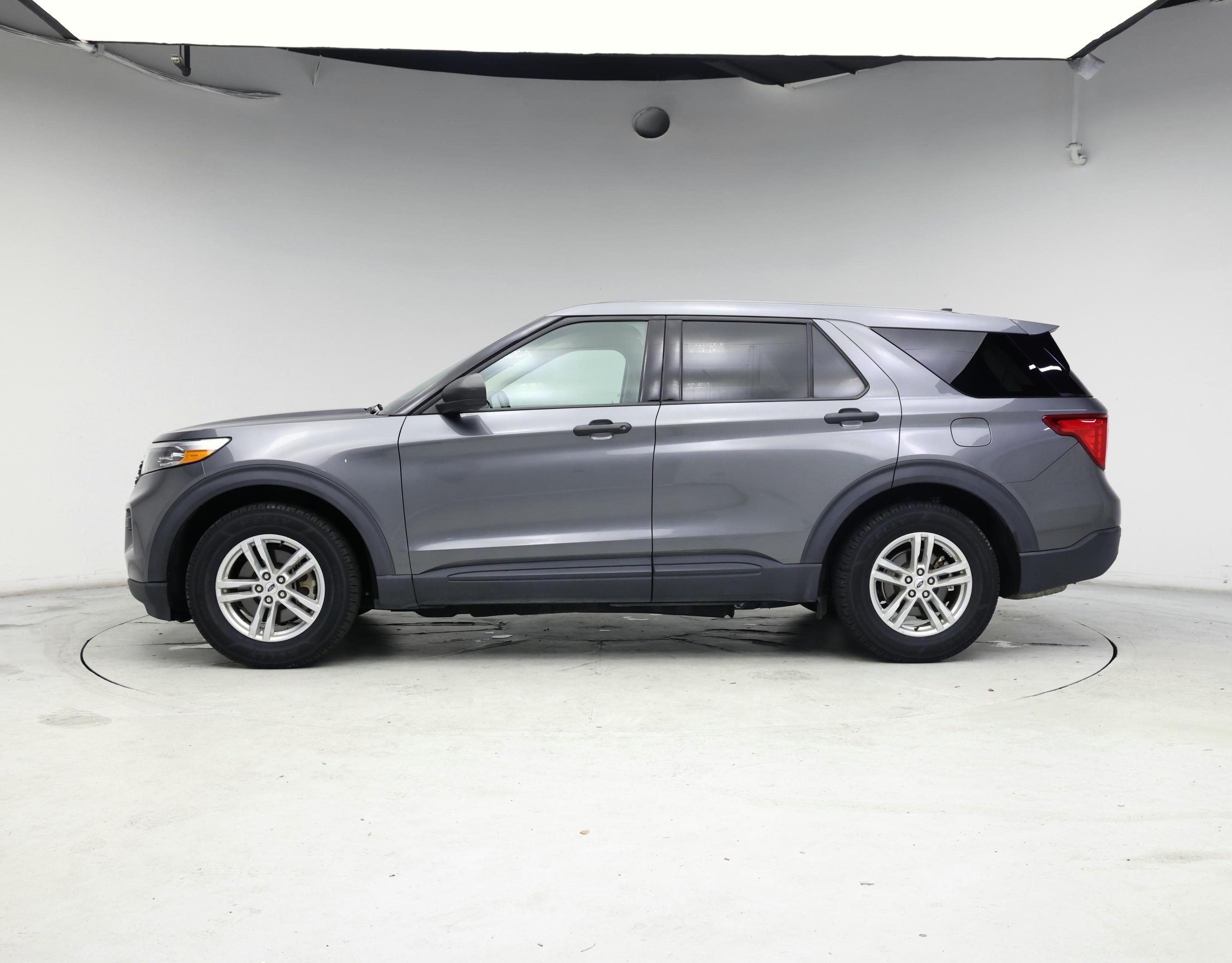 Thumbnail: 2022 Ford Explorer - 3