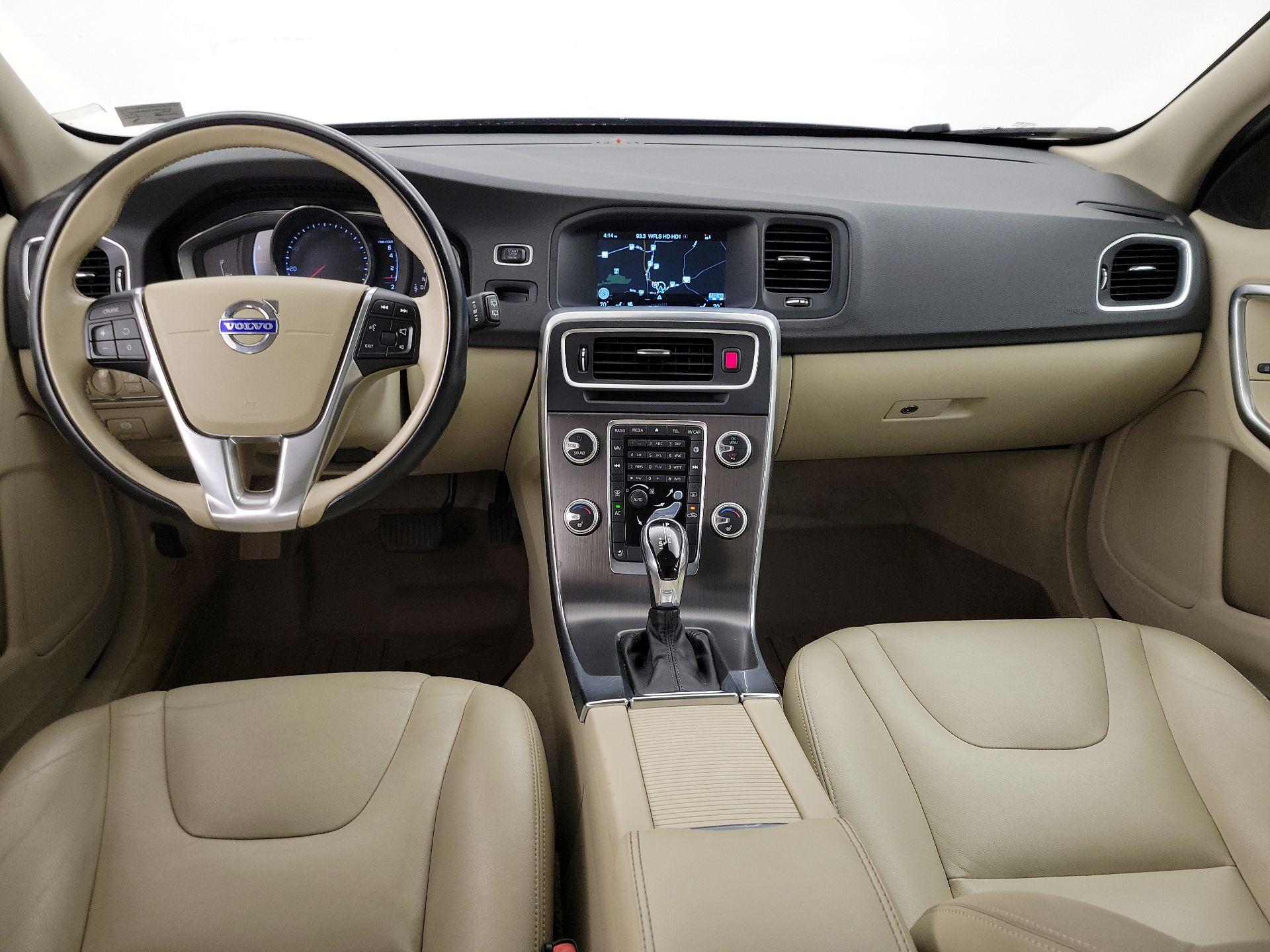 Thumbnail: 2015 Volvo V60 - 9