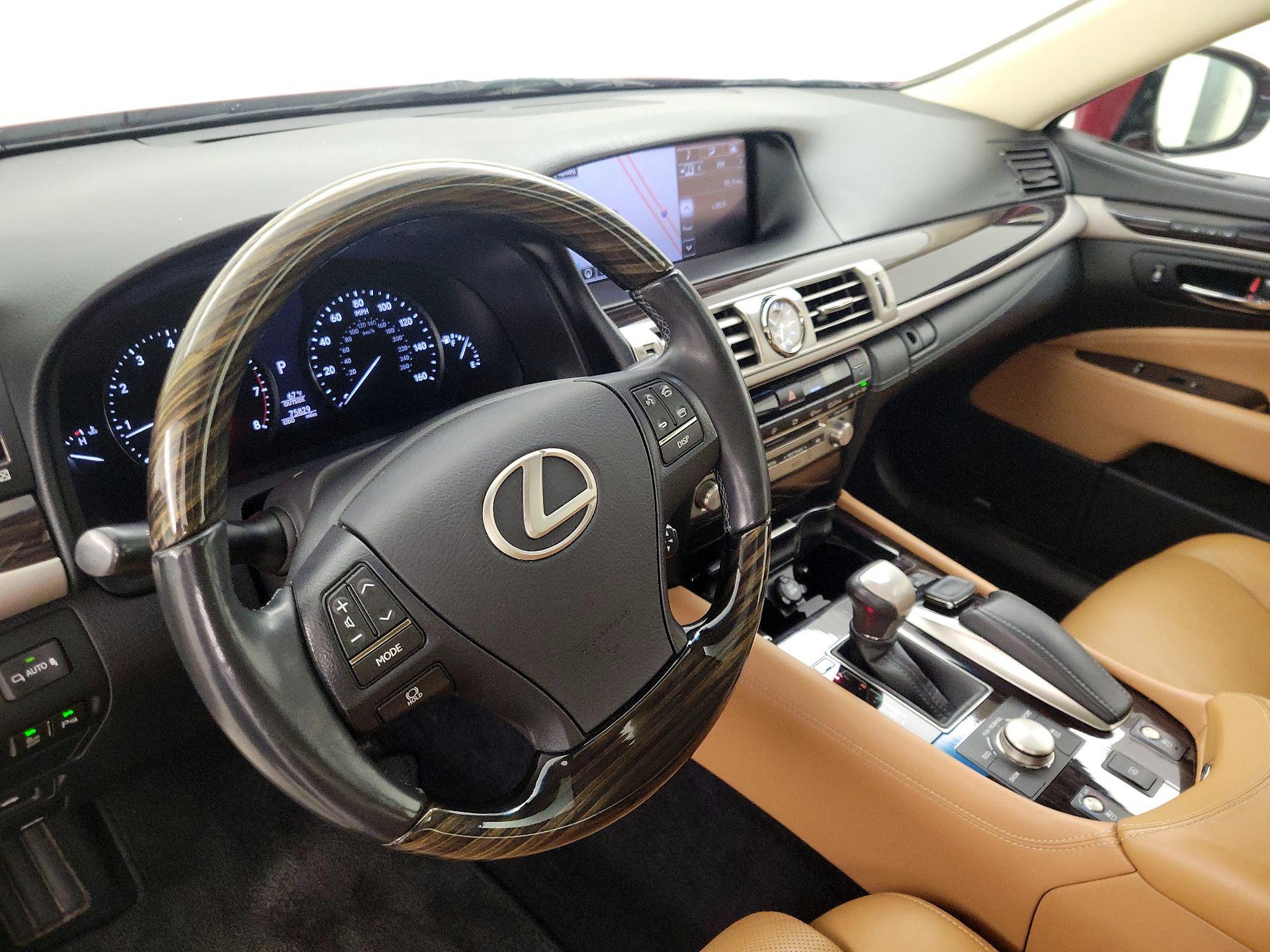 Thumbnail: 2015 Lexus LS - 9