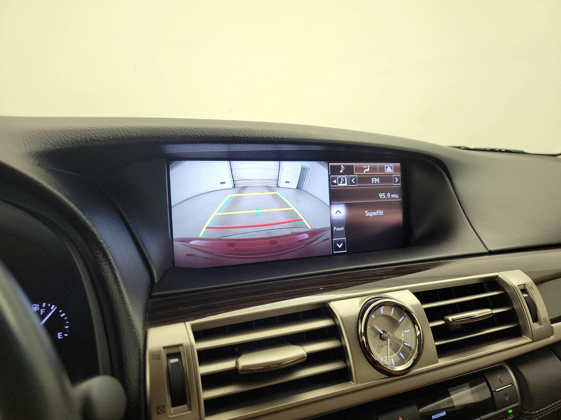 Thumbnail: 2015 Lexus LS - 15