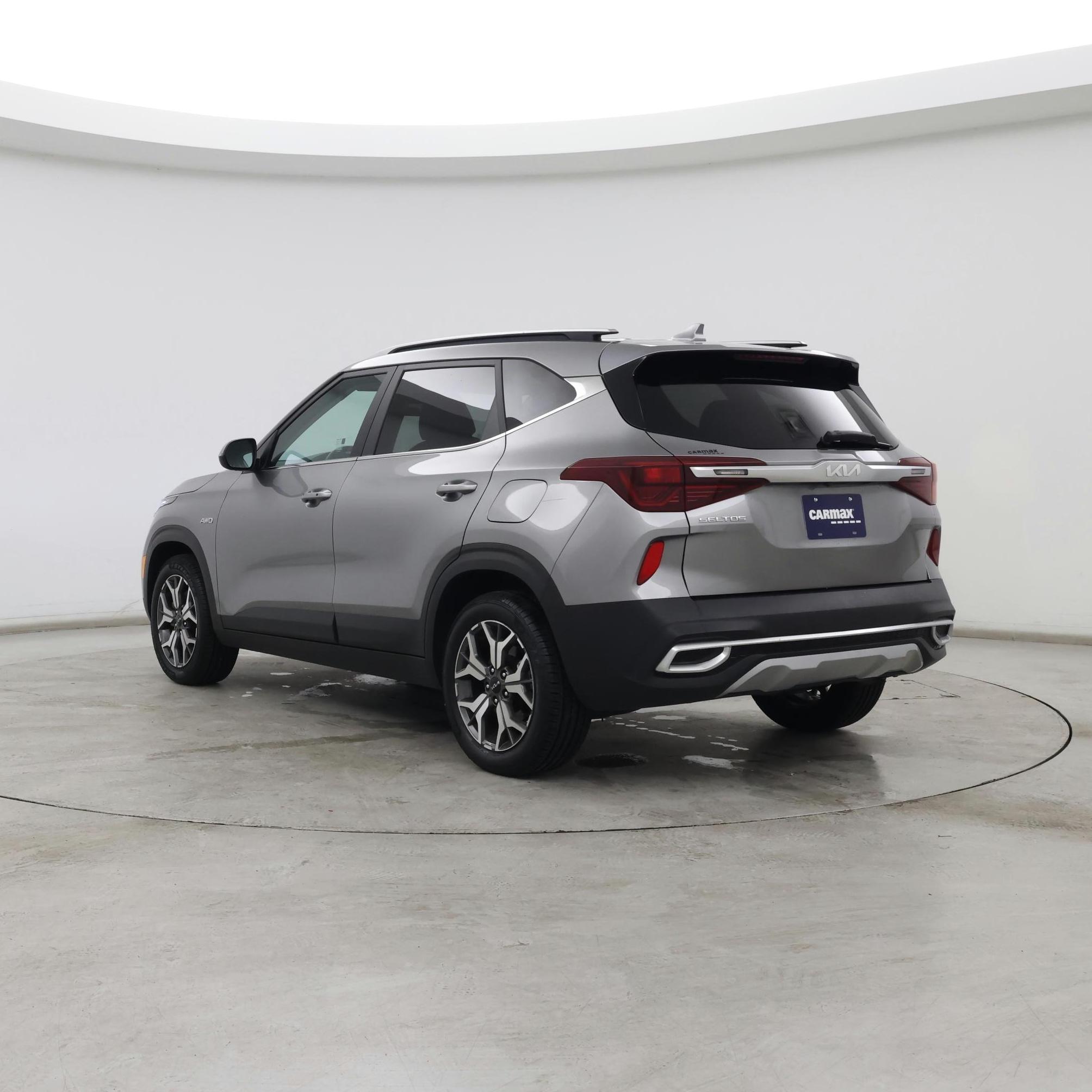 Thumbnail: 2023 Kia Seltos - 2