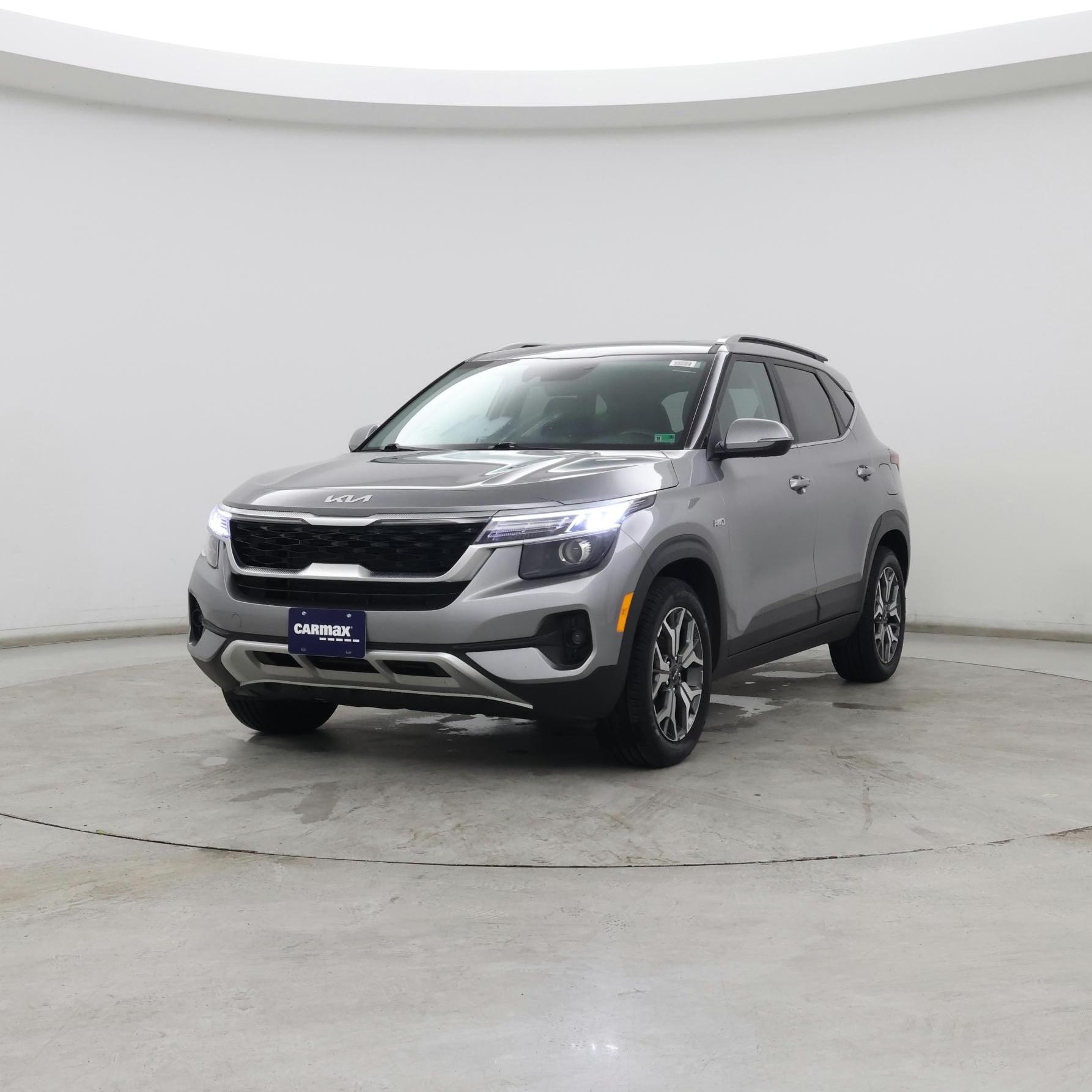 Thumbnail: 2023 Kia Seltos - 4